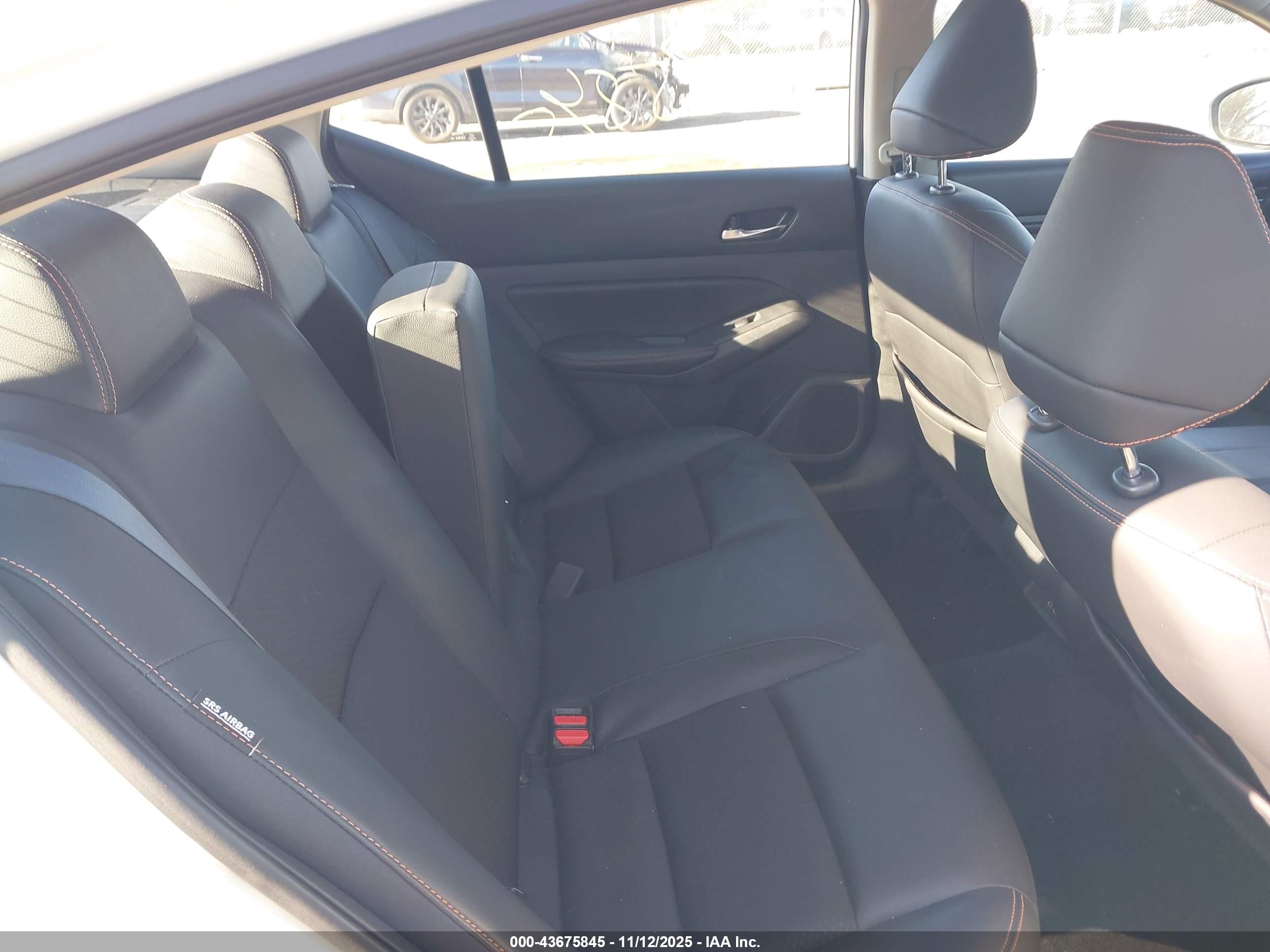 NISSAN ALTIMA image 8