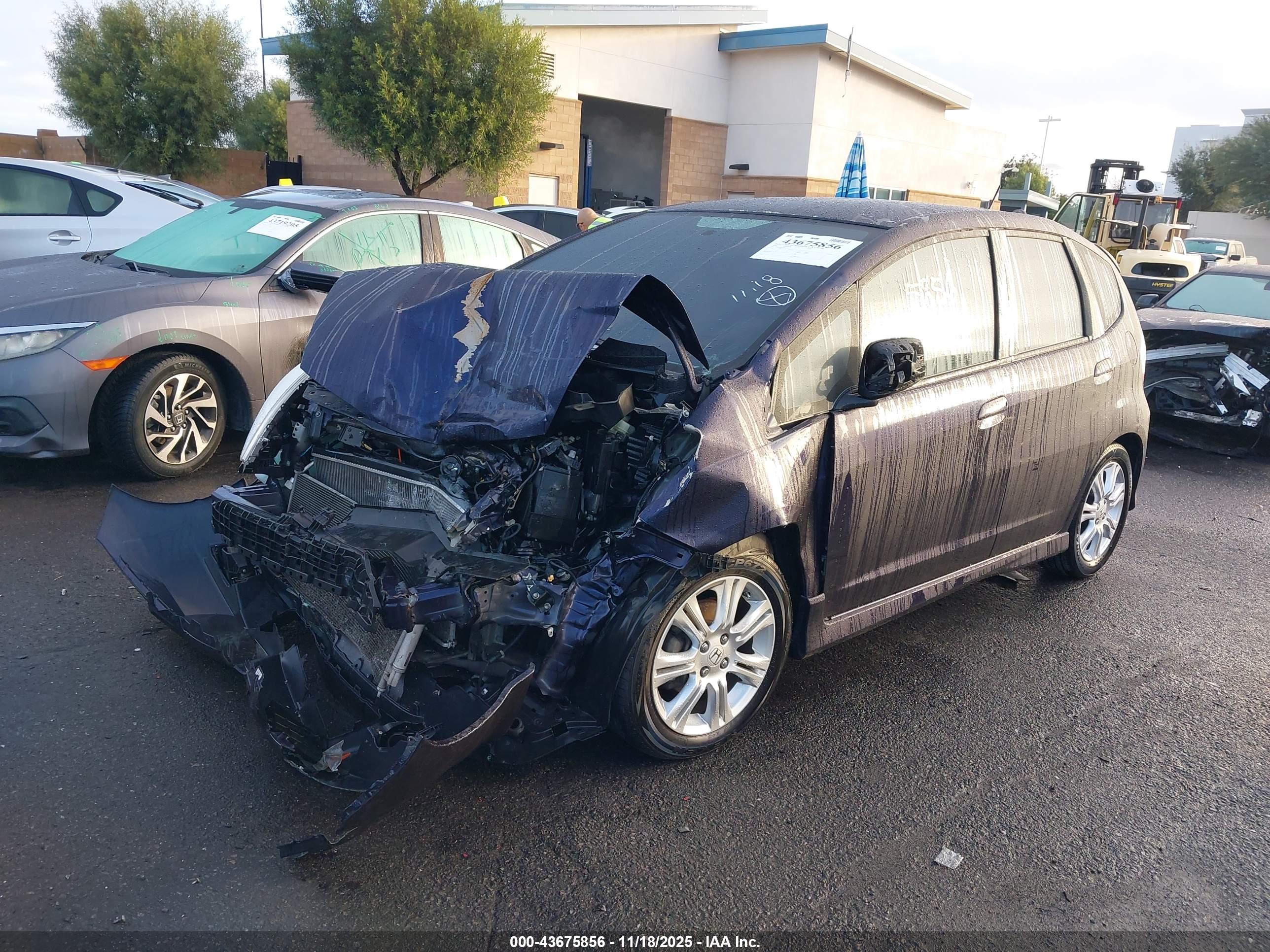 HONDA FIT image 2