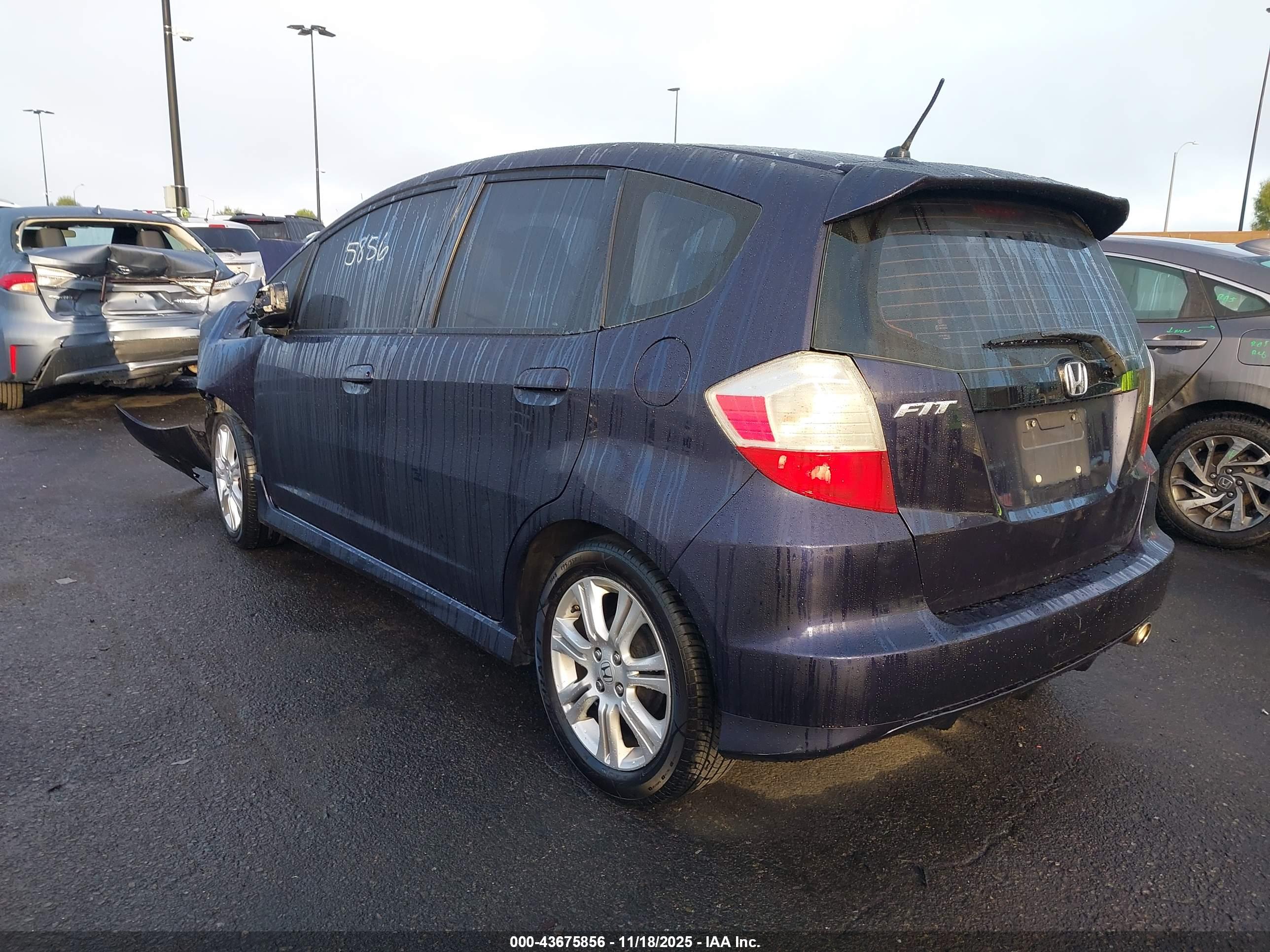 HONDA FIT image 3