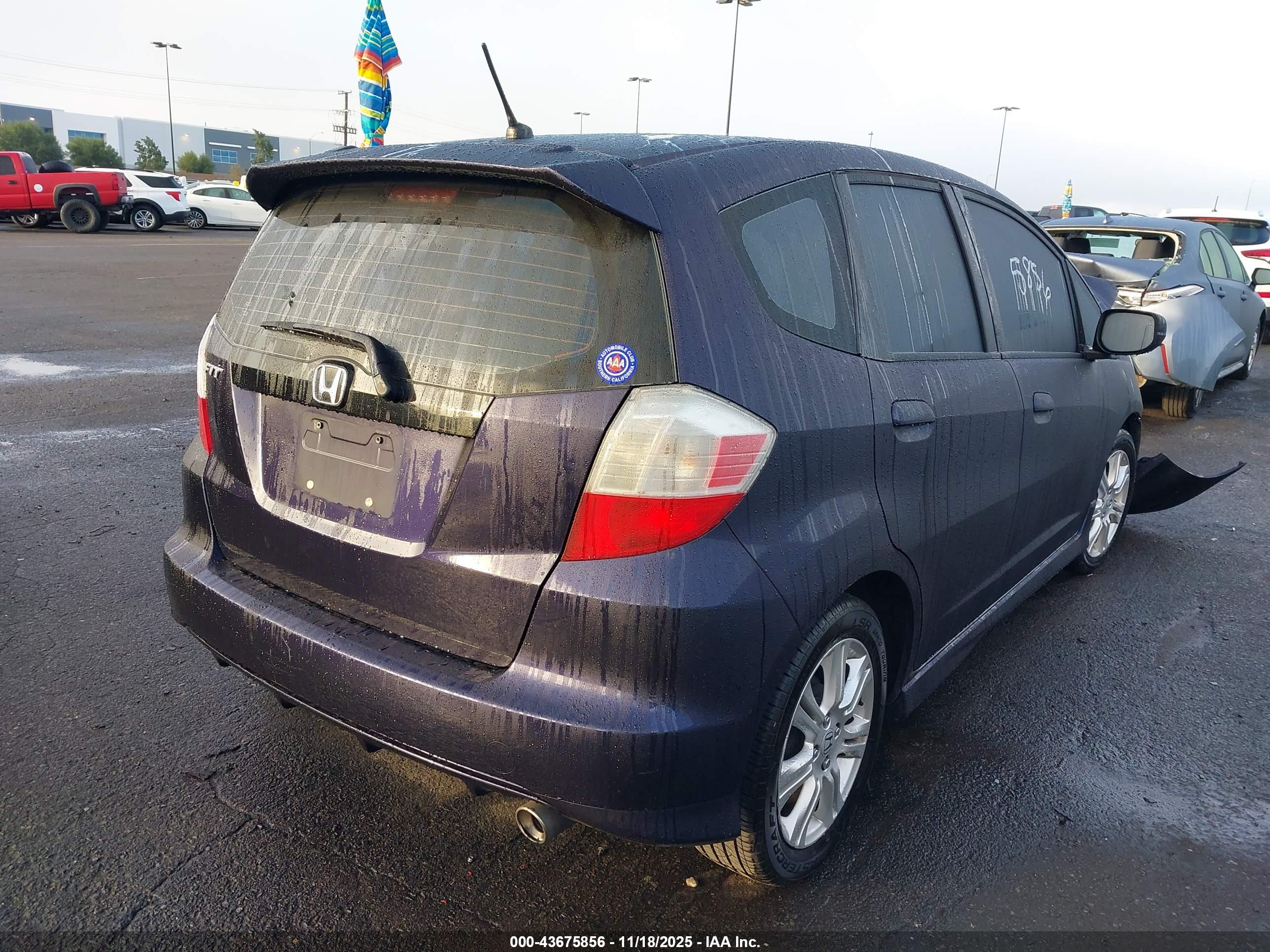 HONDA FIT image 4