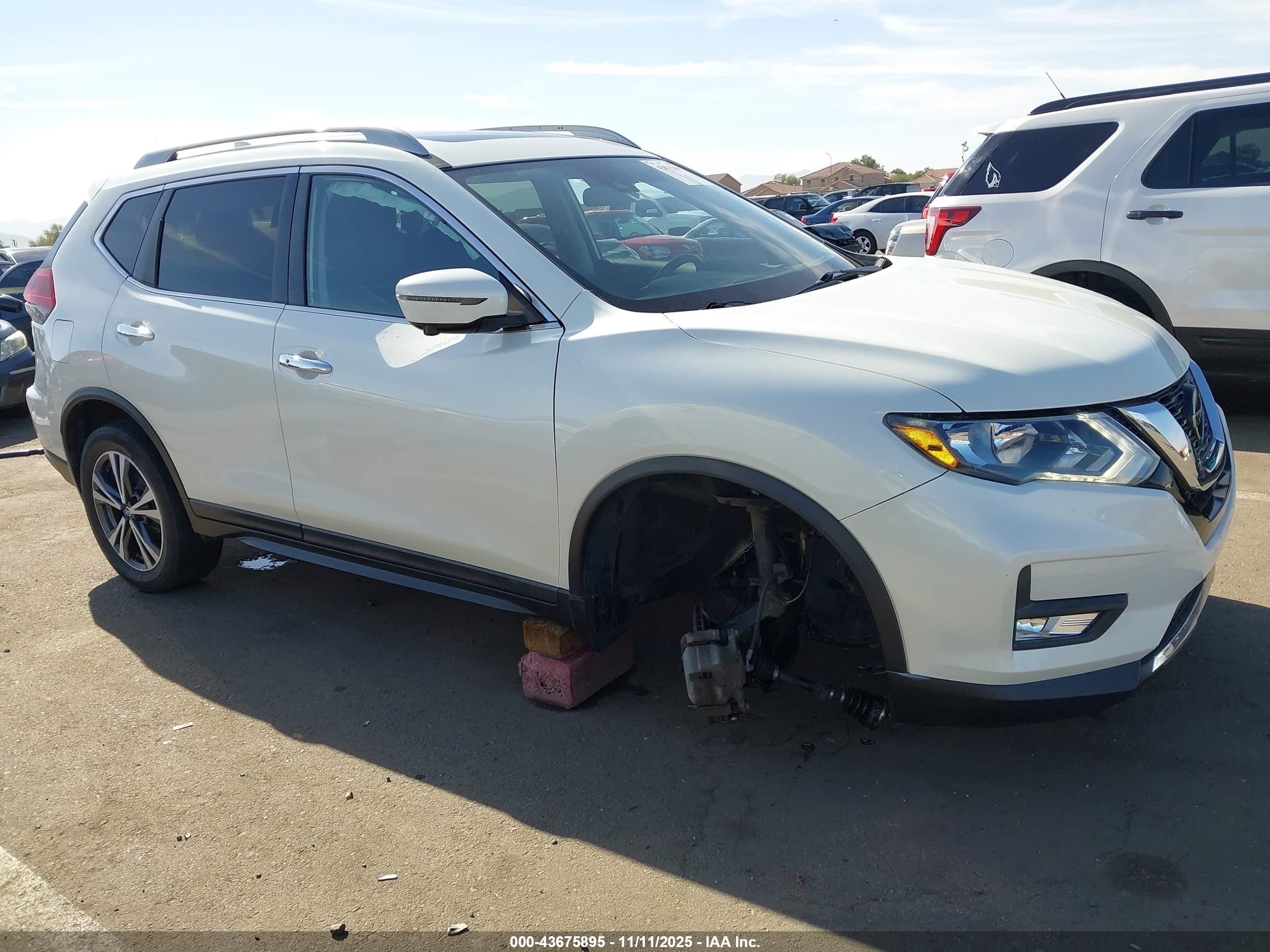 NISSAN ROGUE image 6