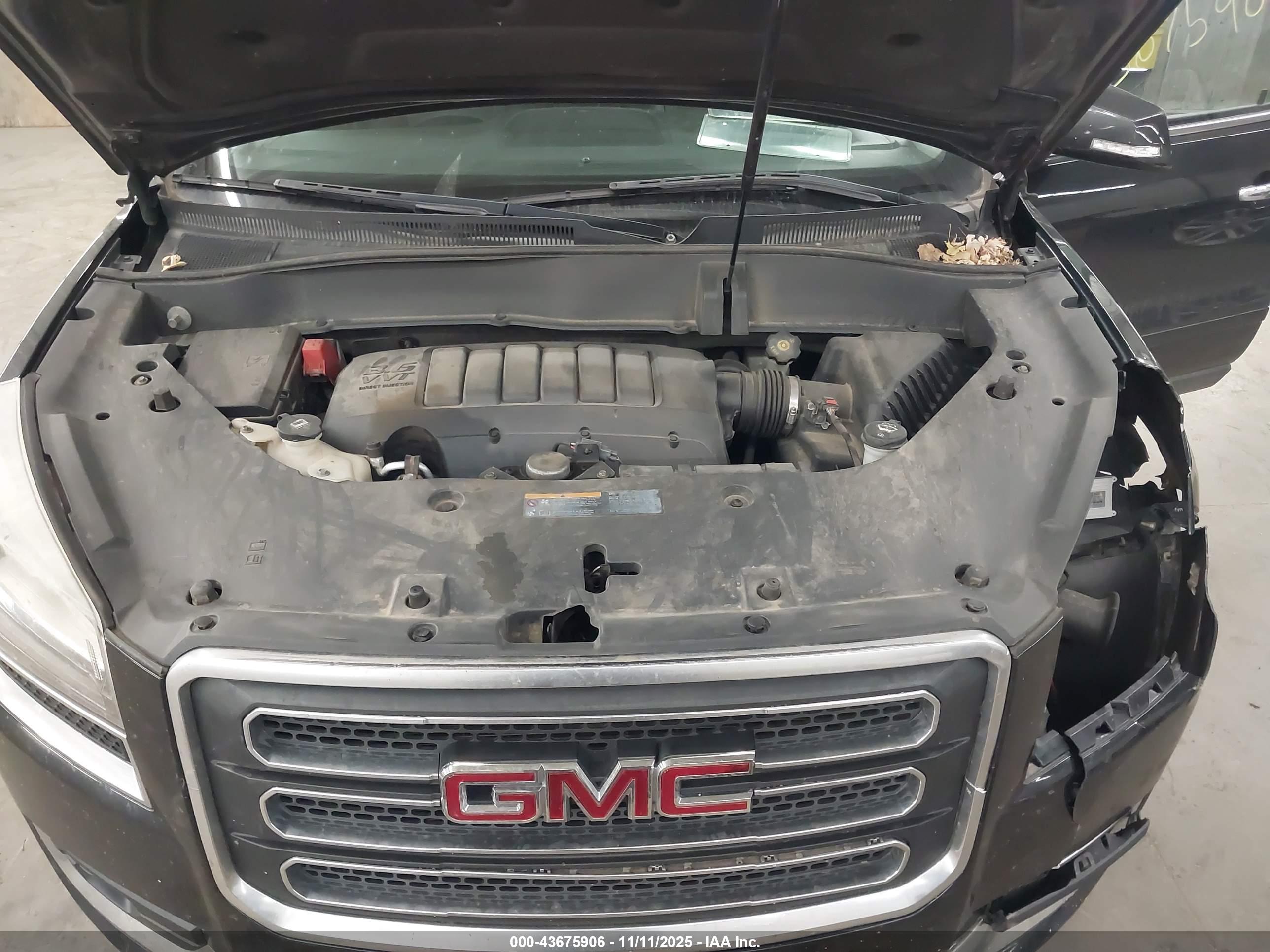 GMC ACADIA image 10