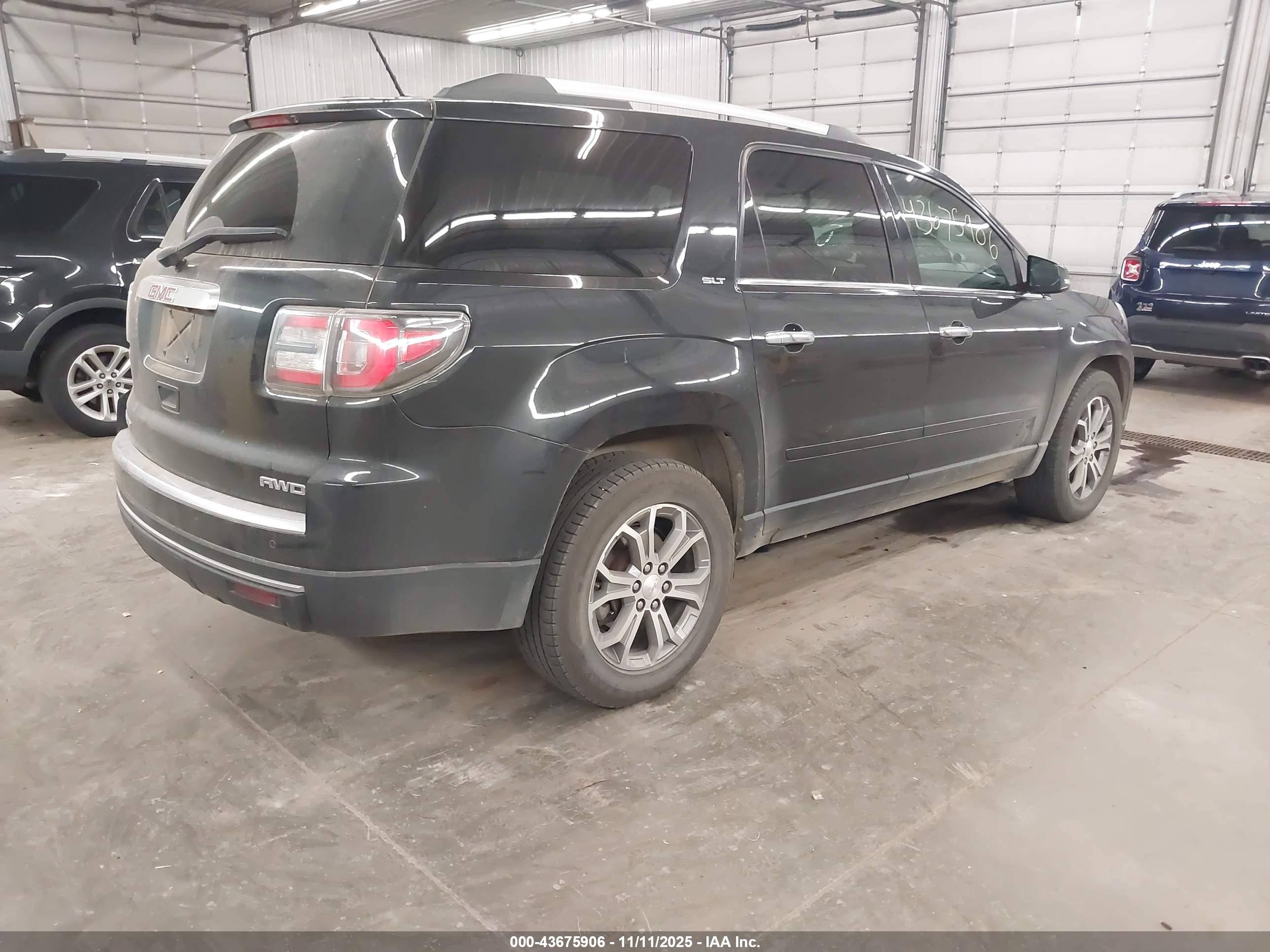 GMC ACADIA image 4