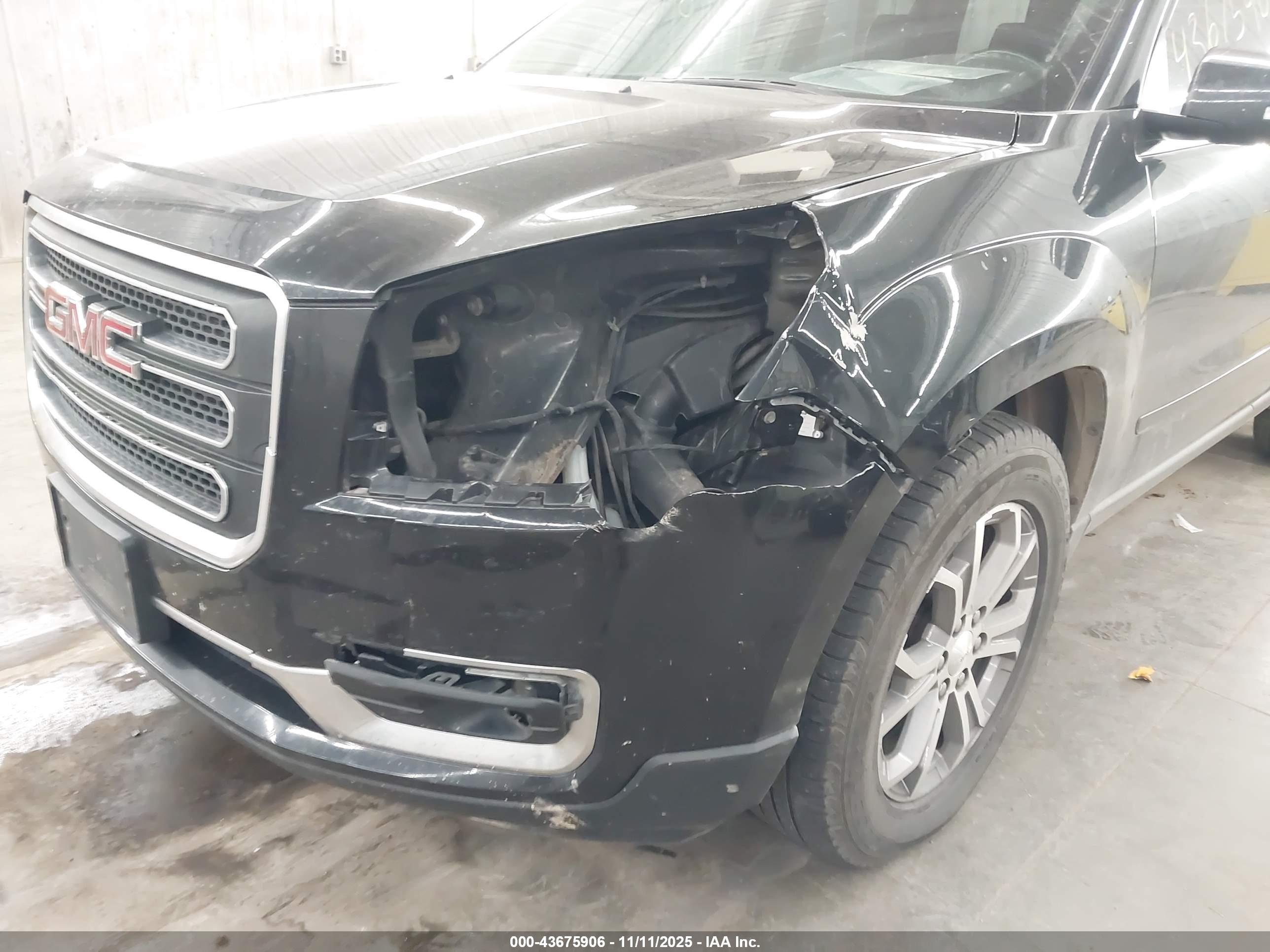 GMC ACADIA image 6