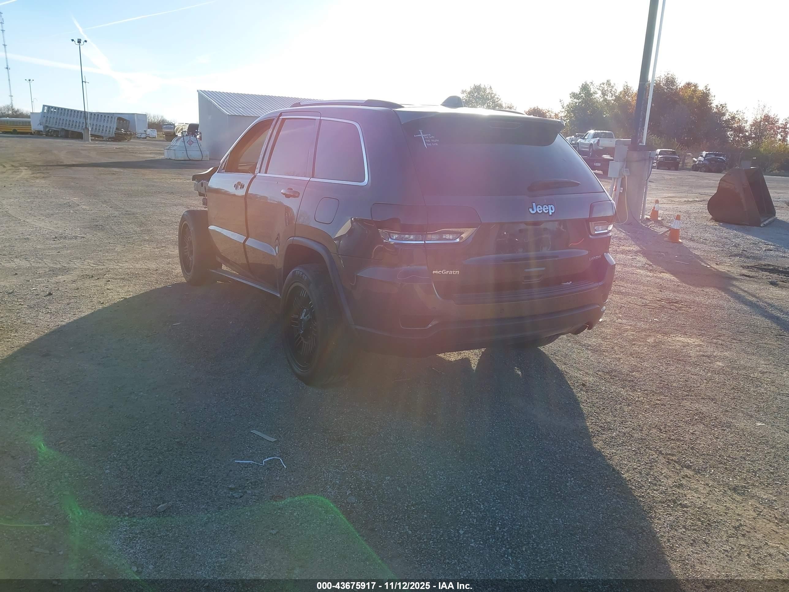 JEEP GRAND image 3