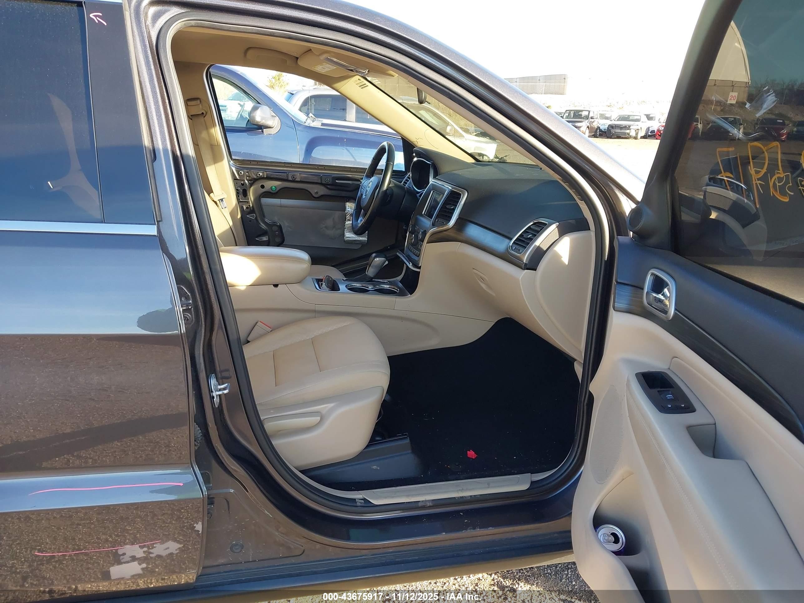JEEP GRAND image 5