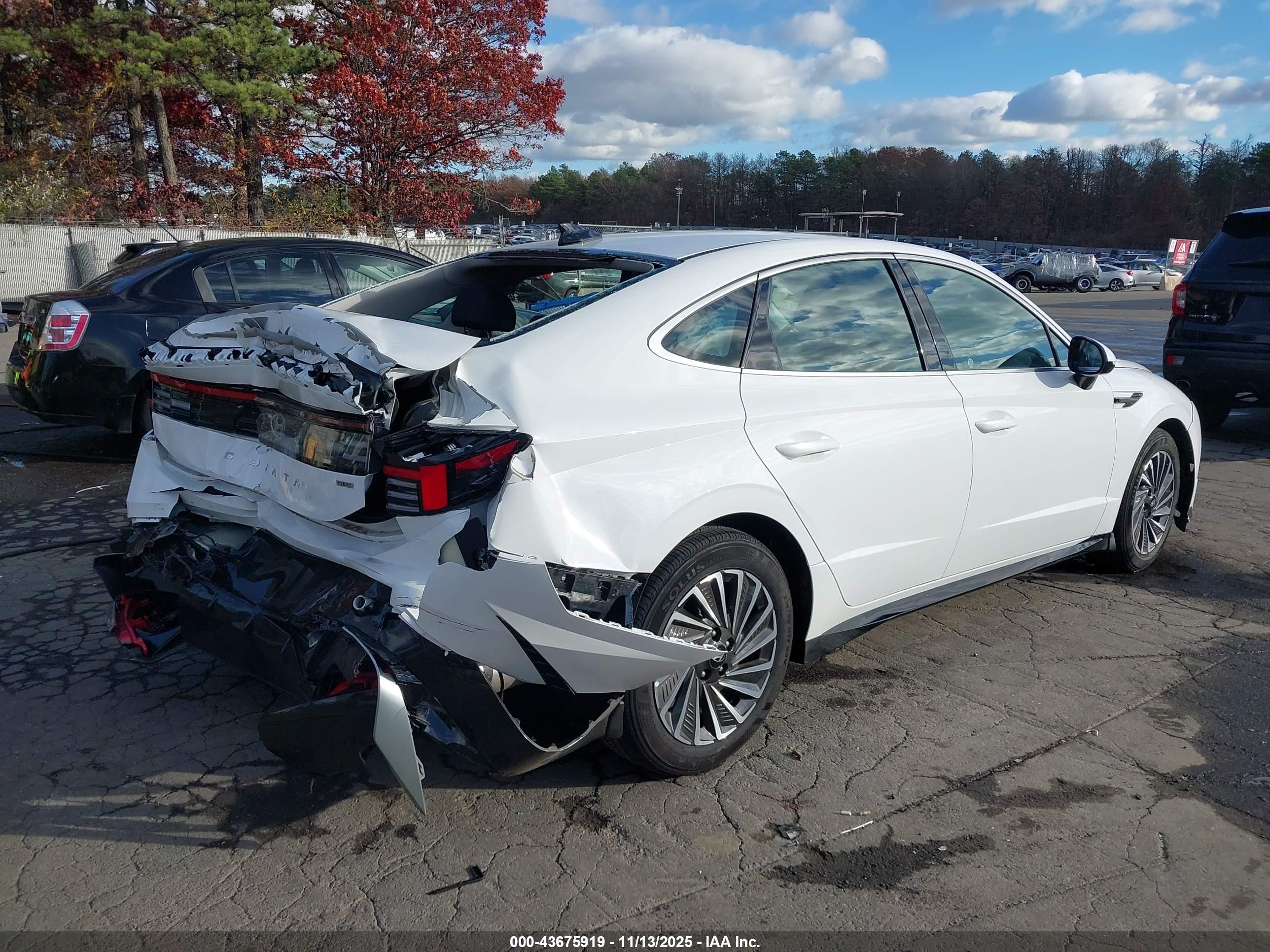 HYUNDAI SONATA image 4
