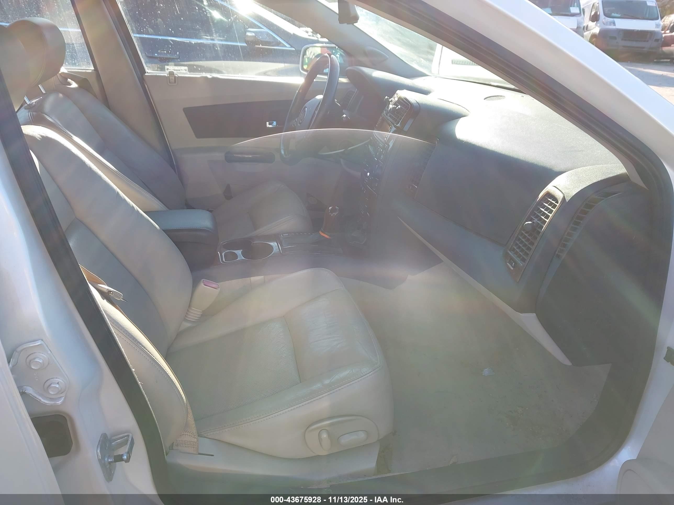 CADILLAC CTS image 5