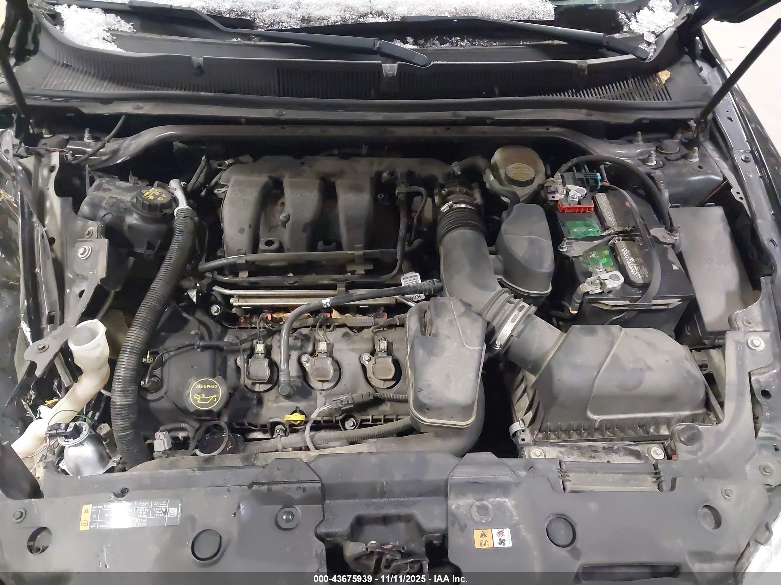 FORD TAURUS image 10