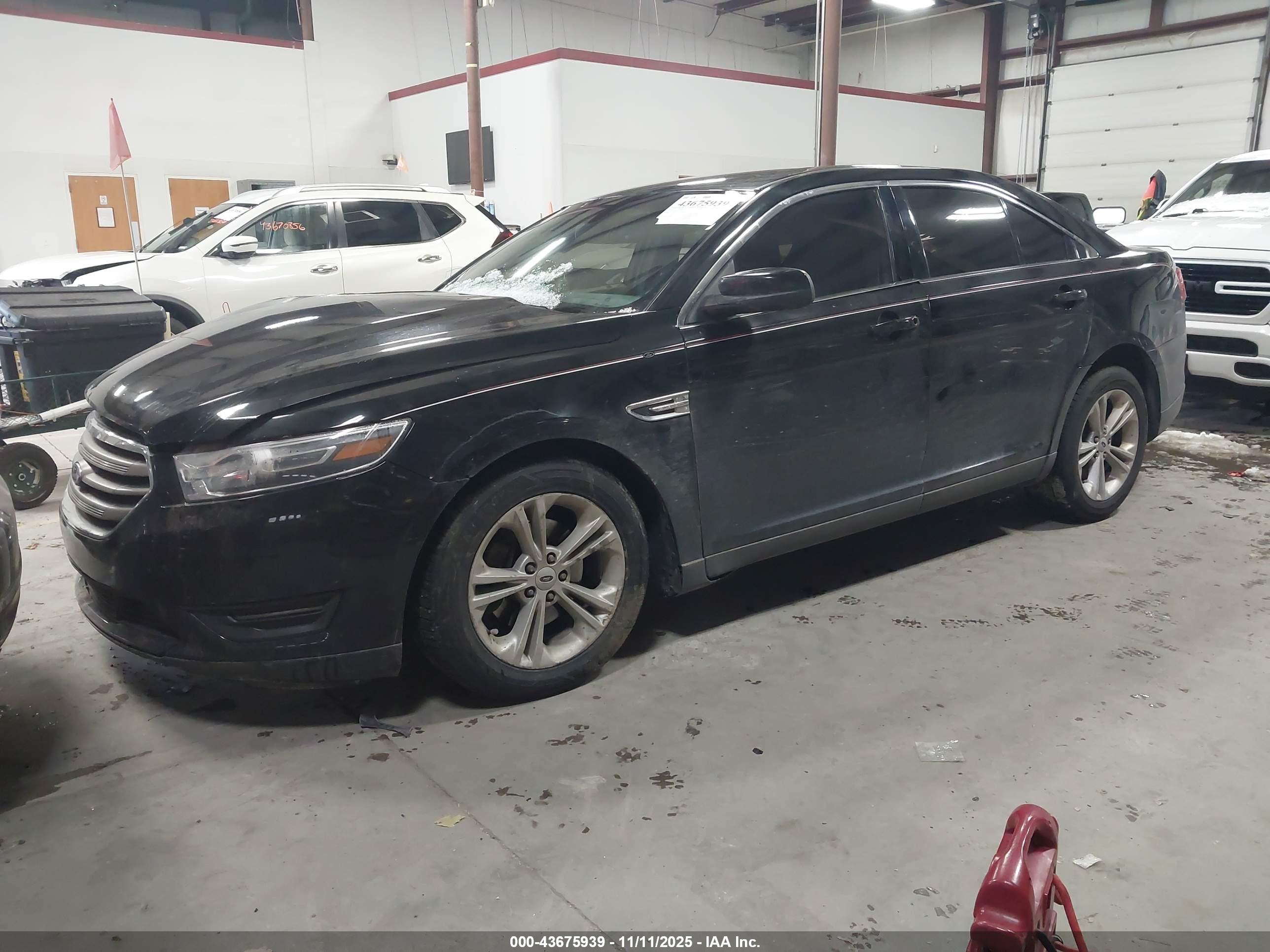 FORD TAURUS image 2