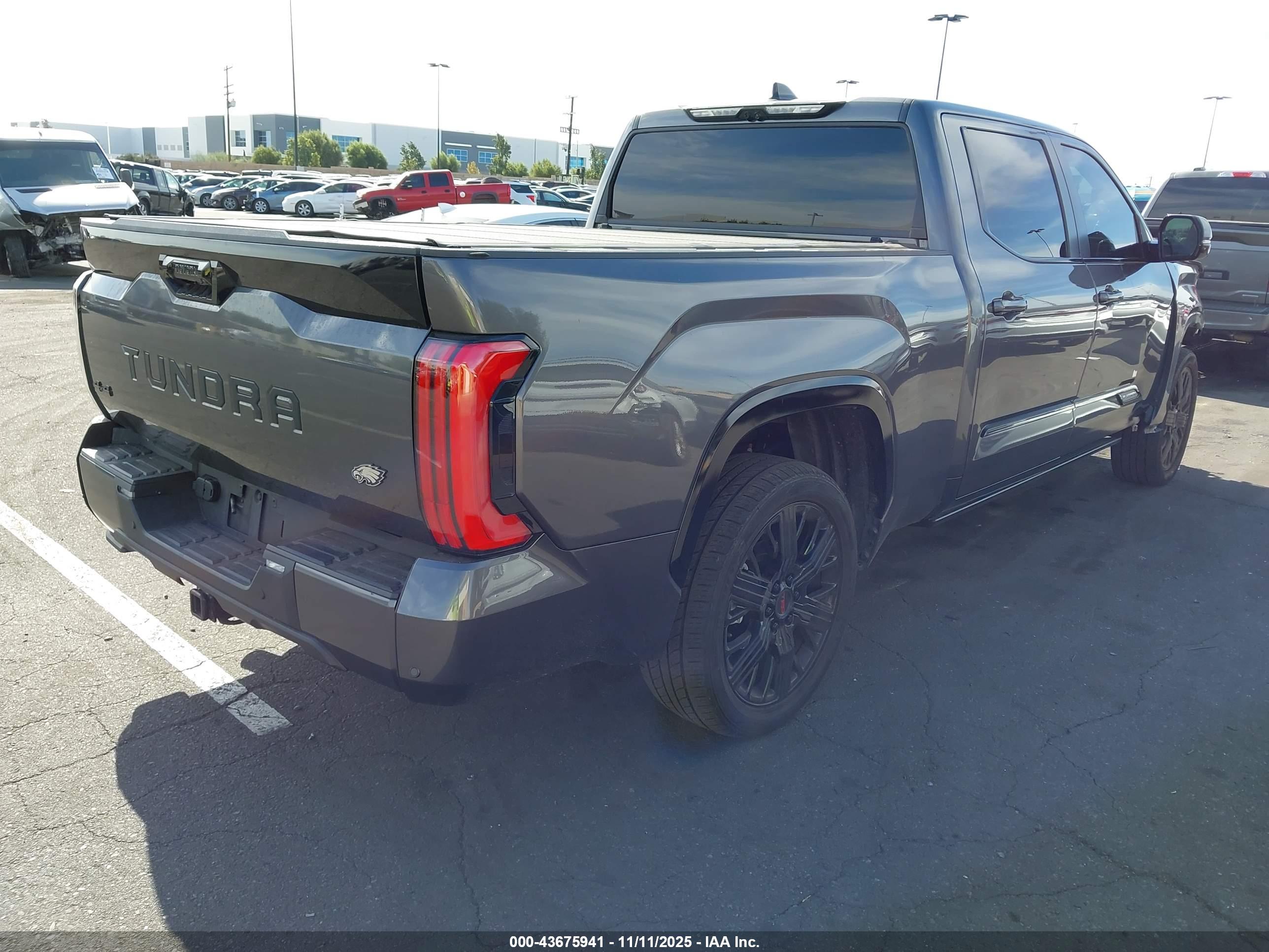 TOYOTA TUNDRA image 4