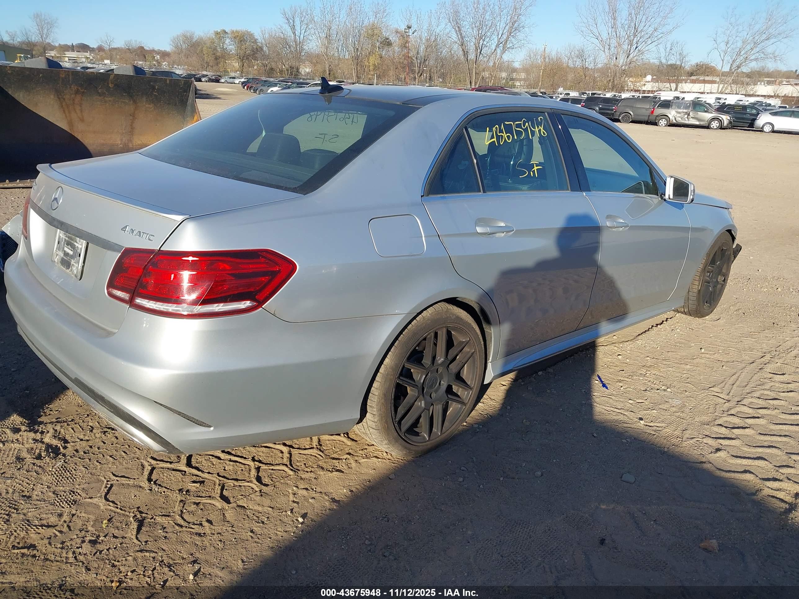 MERCEDES-BENZ E image 4