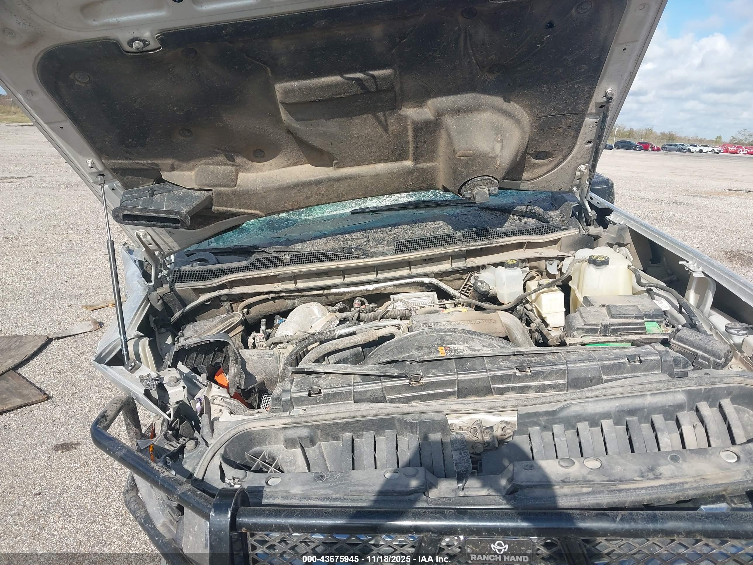 CHEVROLET SILVERADO image 10