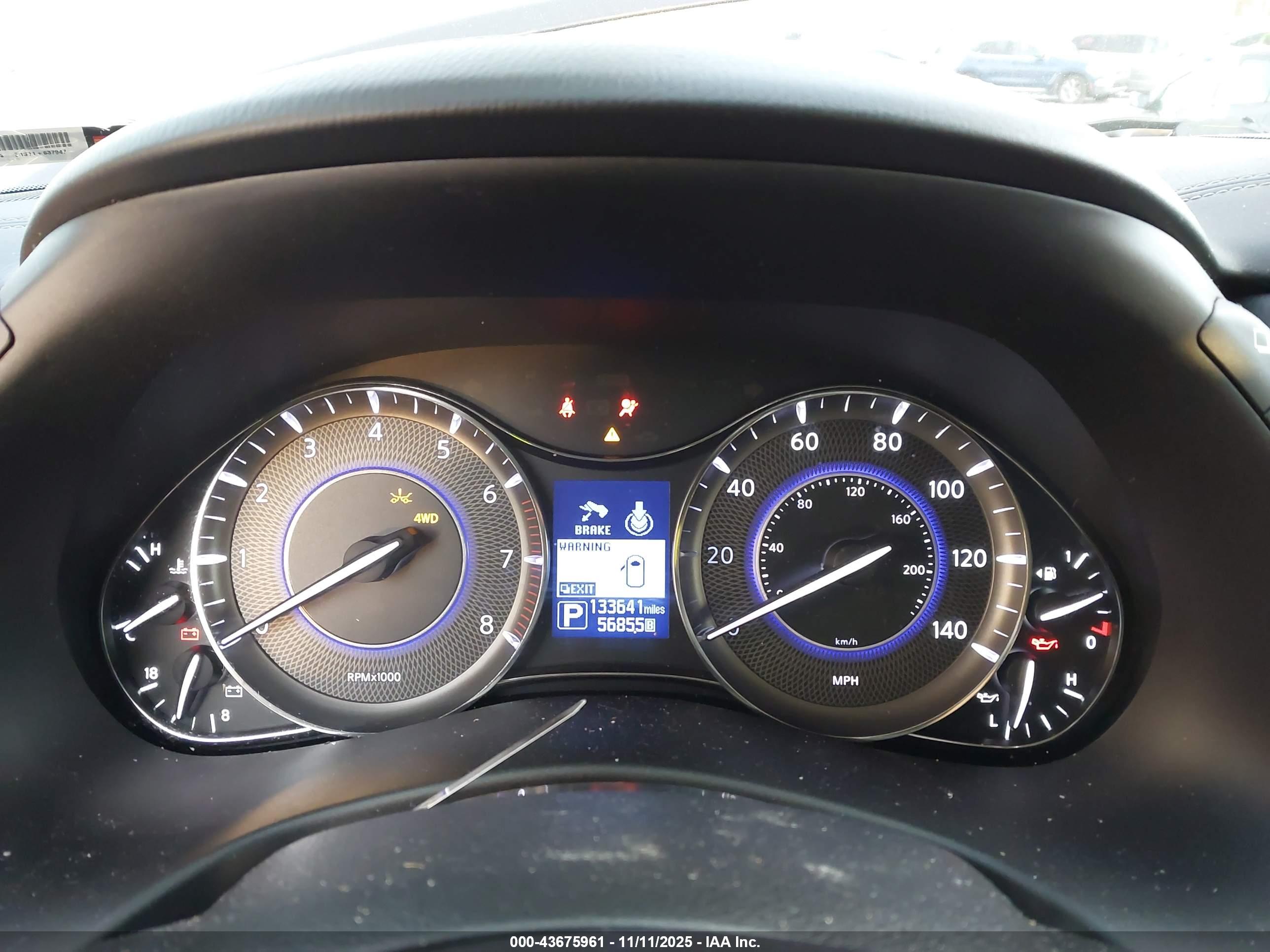 INFINITI QX80 image 7
