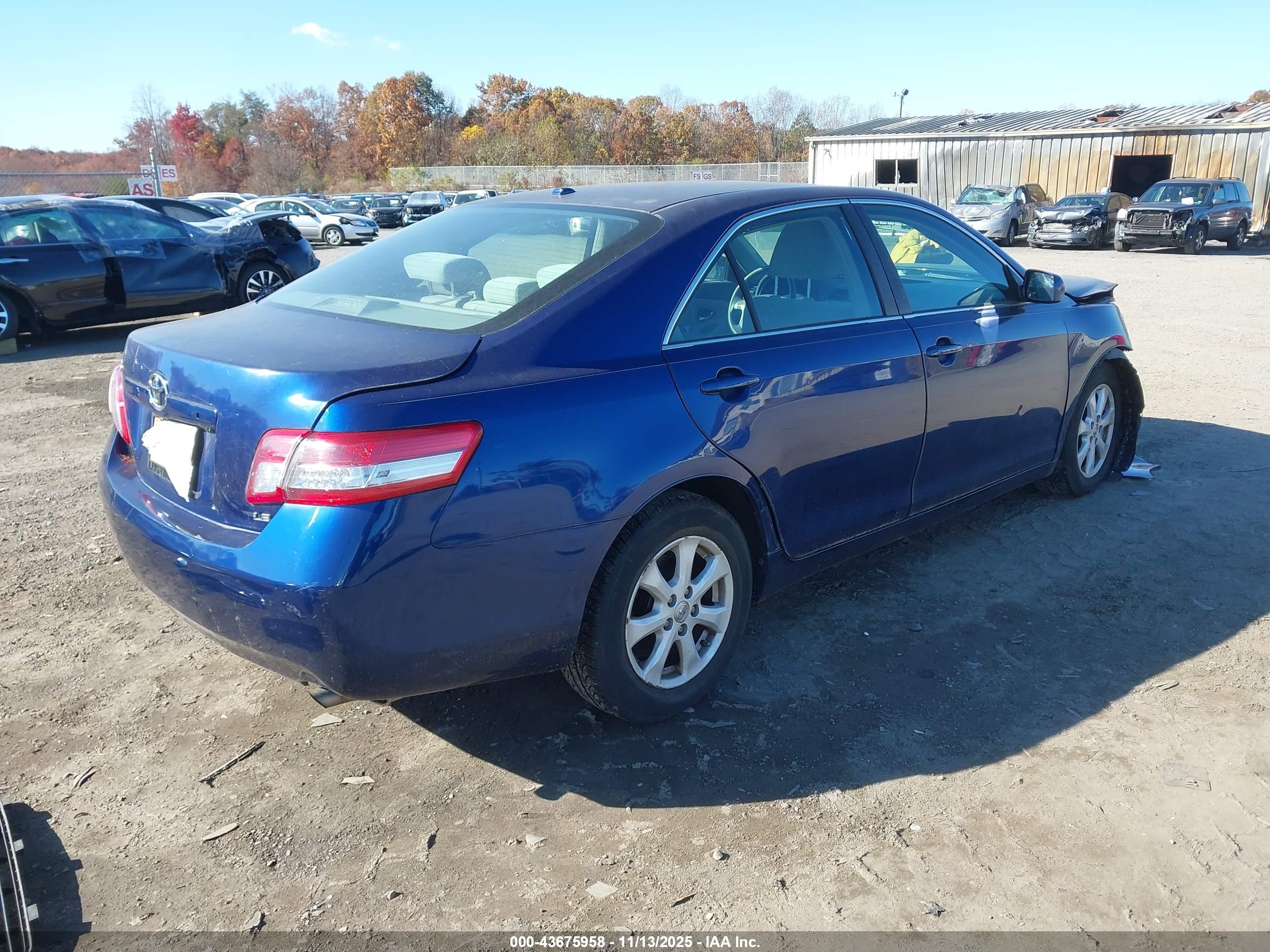 TOYOTA CAMRY image 4