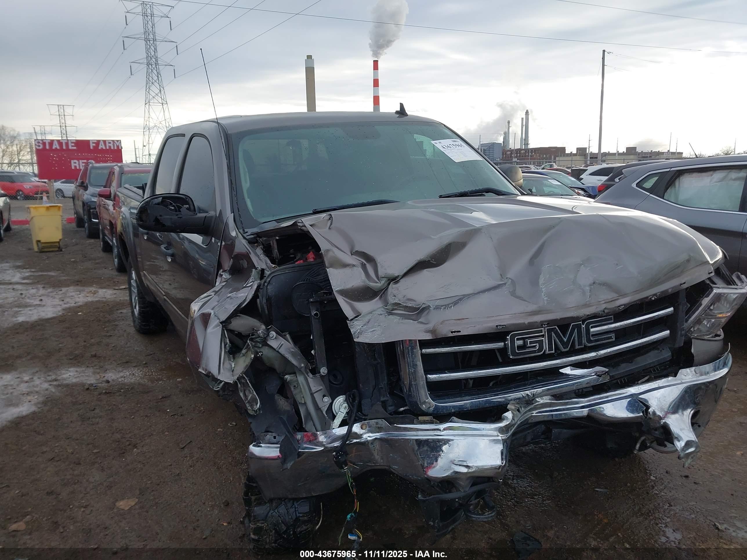 GMC SIERRA image 6
