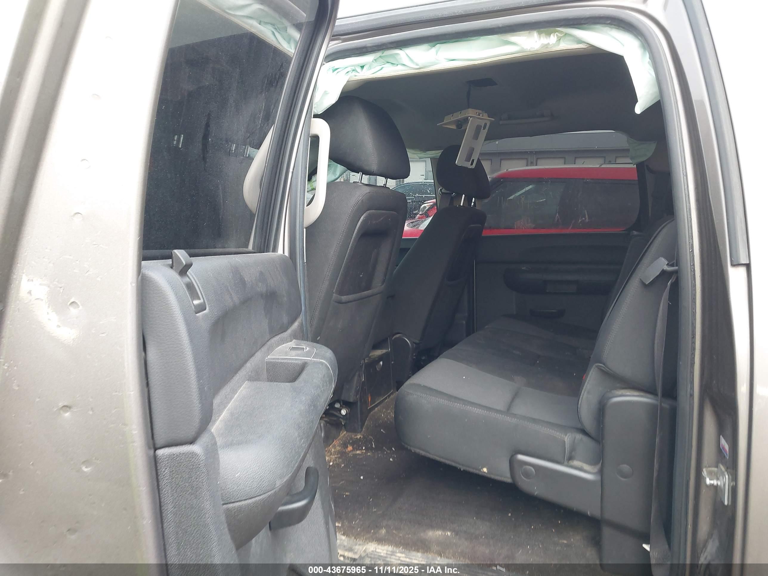 GMC SIERRA image 8