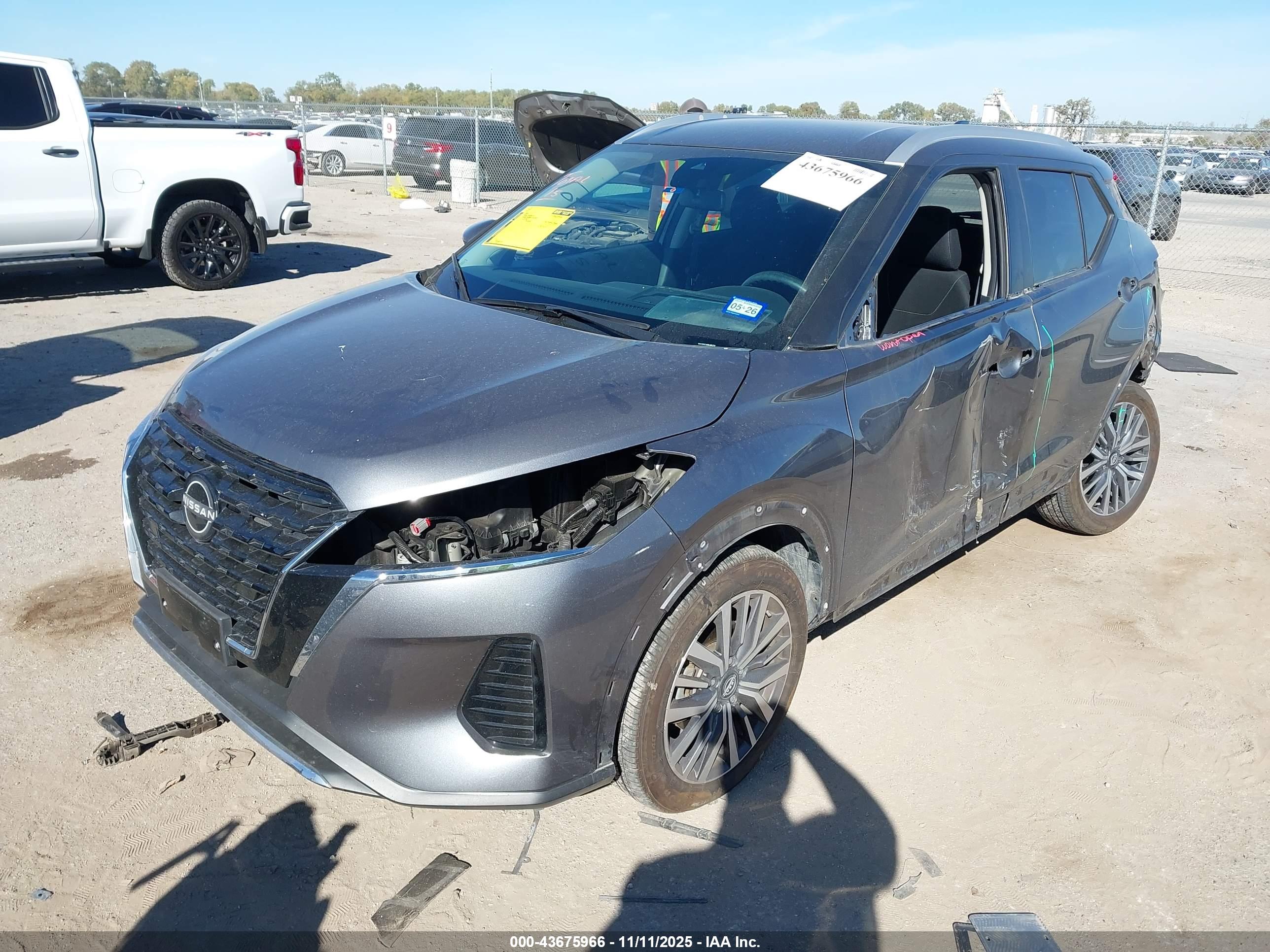 NISSAN KICKS image 6