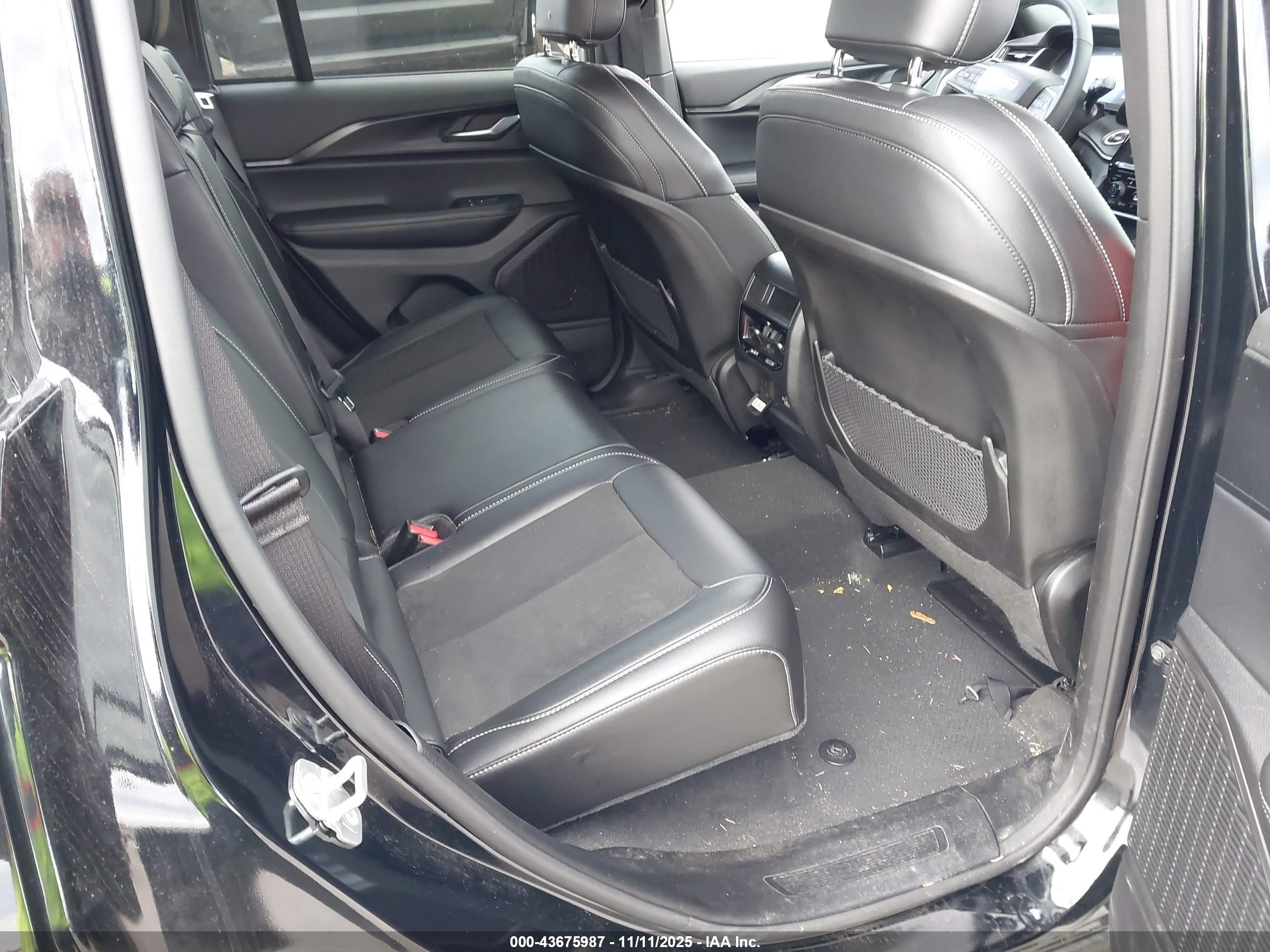 JEEP GRAND image 8