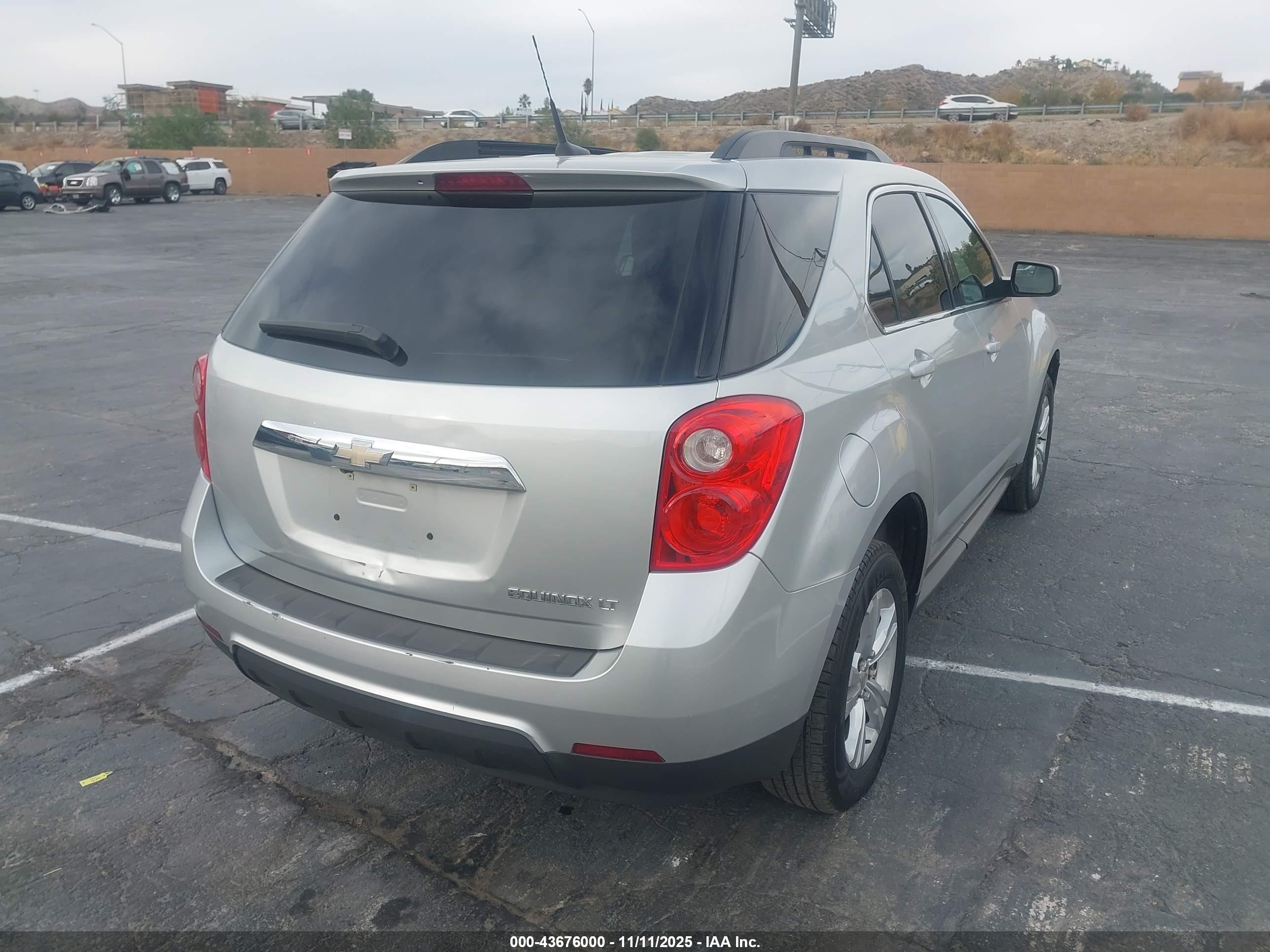 CHEVROLET EQUINOX image 4
