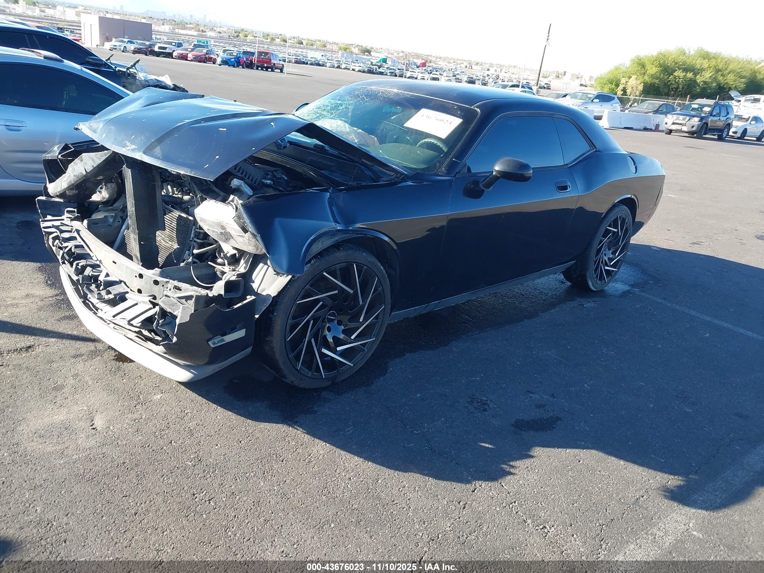 DODGE CHALLENGER image 2