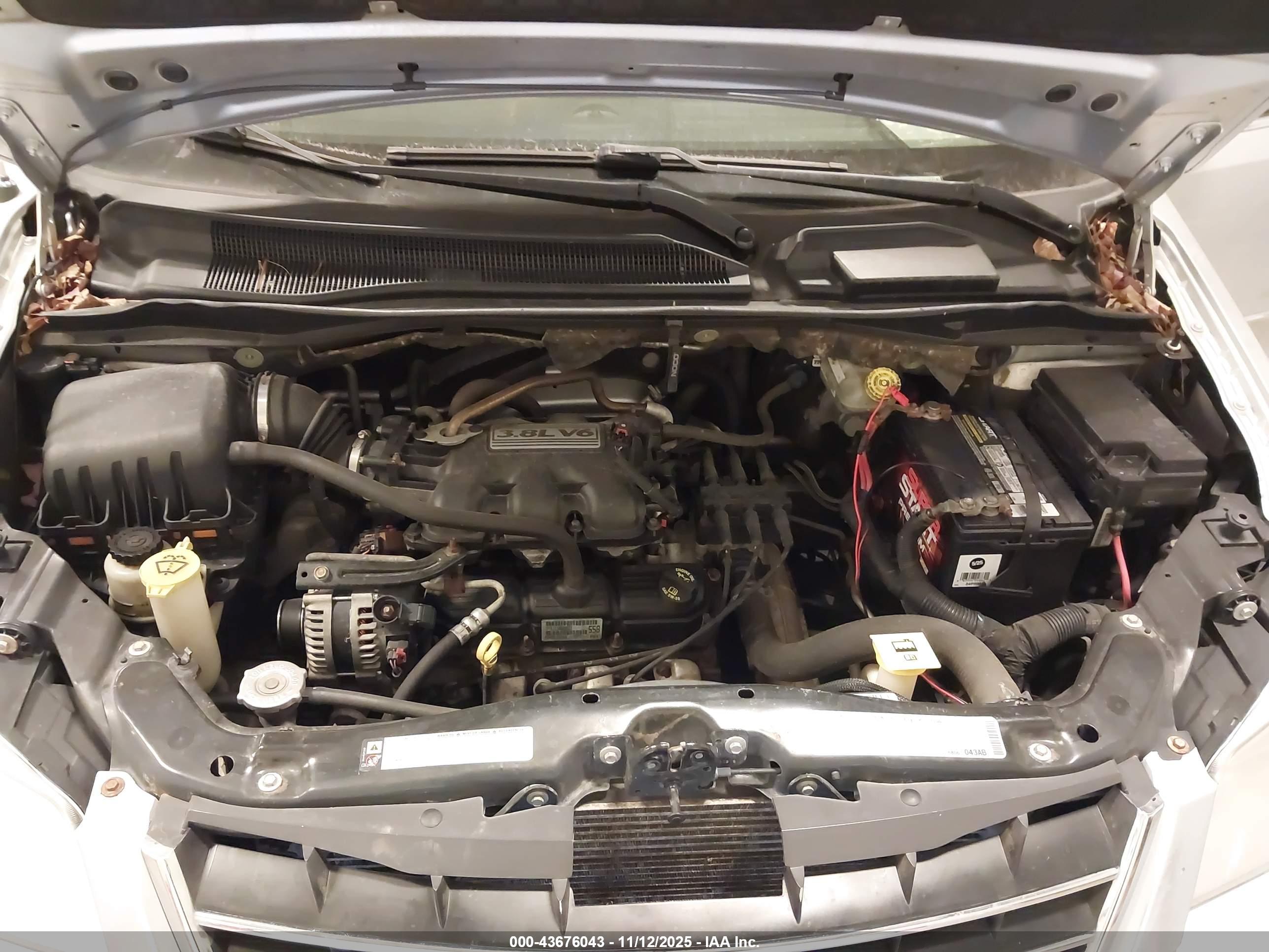 CHRYSLER TOWN image 10