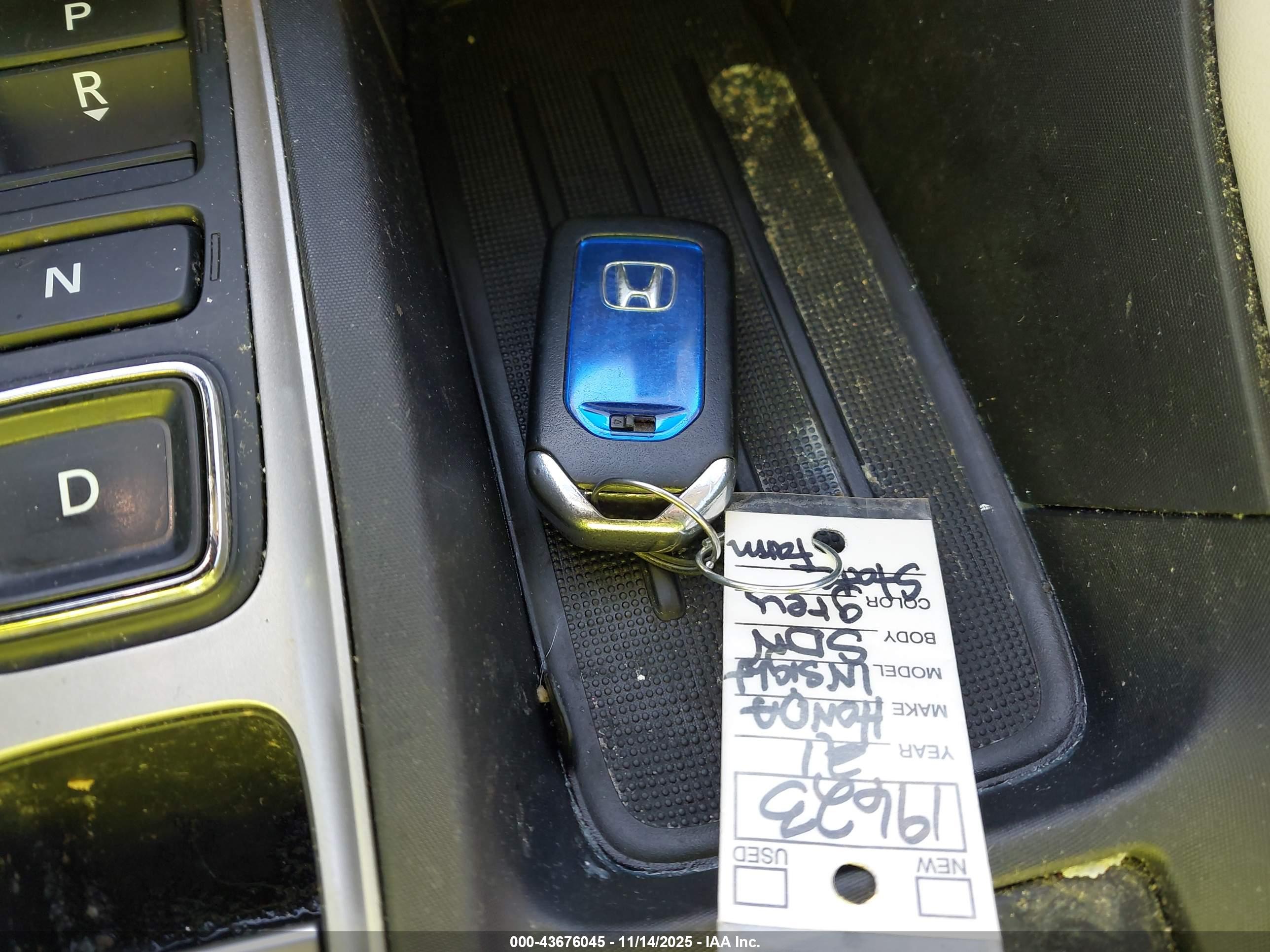 HONDA INSIGHT image 11
