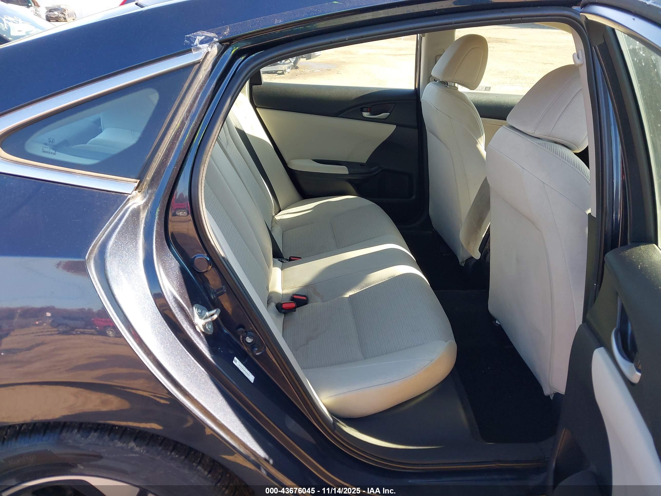 HONDA INSIGHT image 8