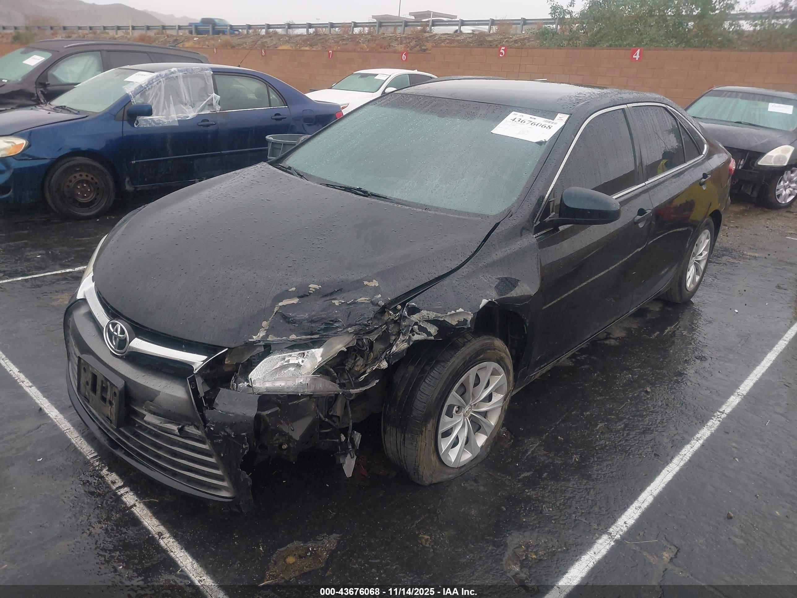 TOYOTA CAMRY image 2