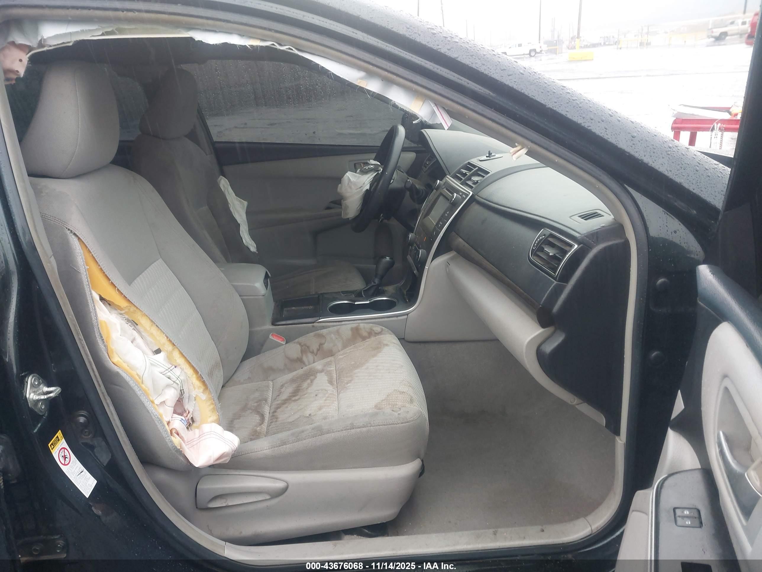 TOYOTA CAMRY image 5