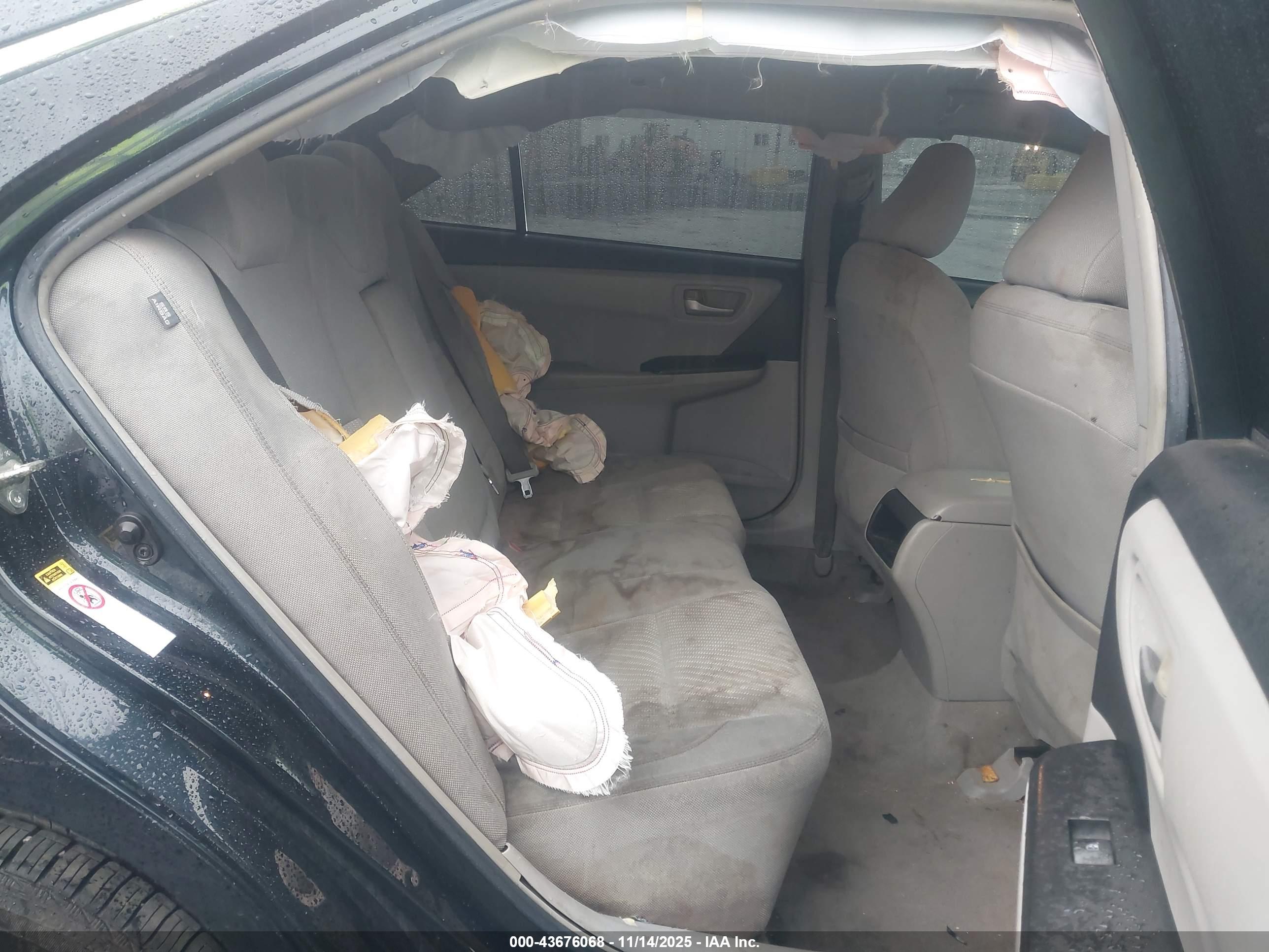 TOYOTA CAMRY image 8