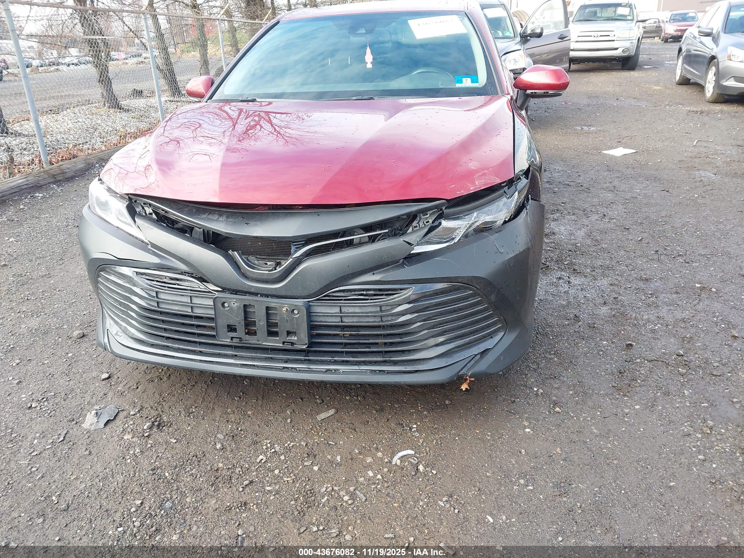 TOYOTA CAMRY image 6
