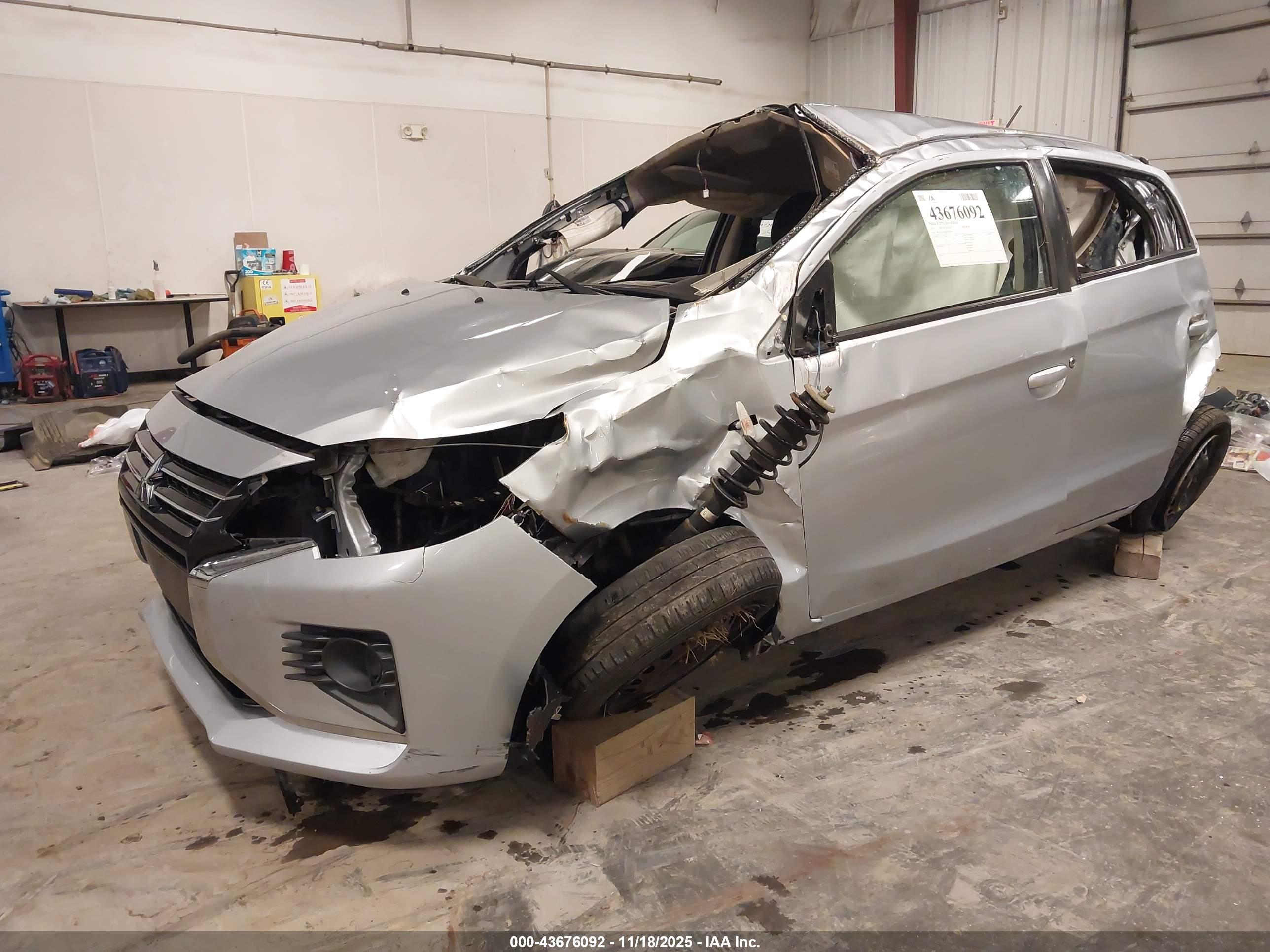 MITSUBISHI MIRAGE image 2