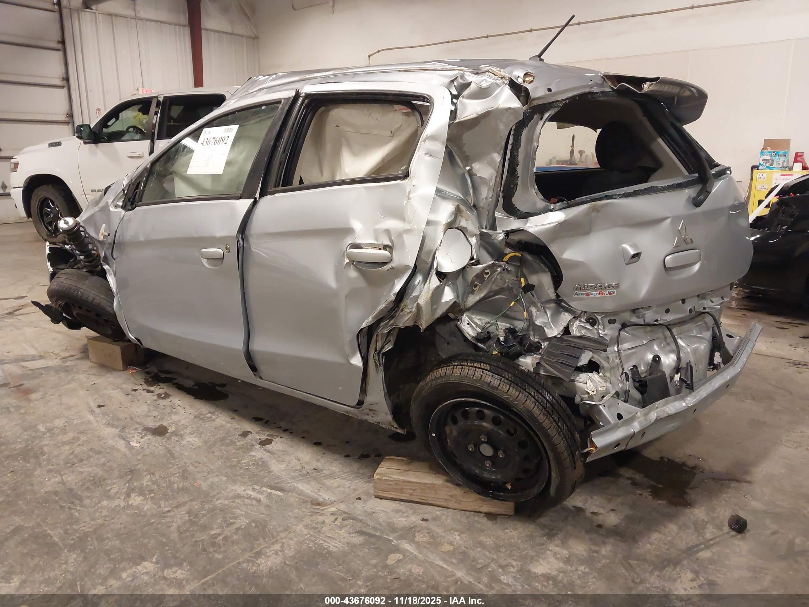MITSUBISHI MIRAGE image 3