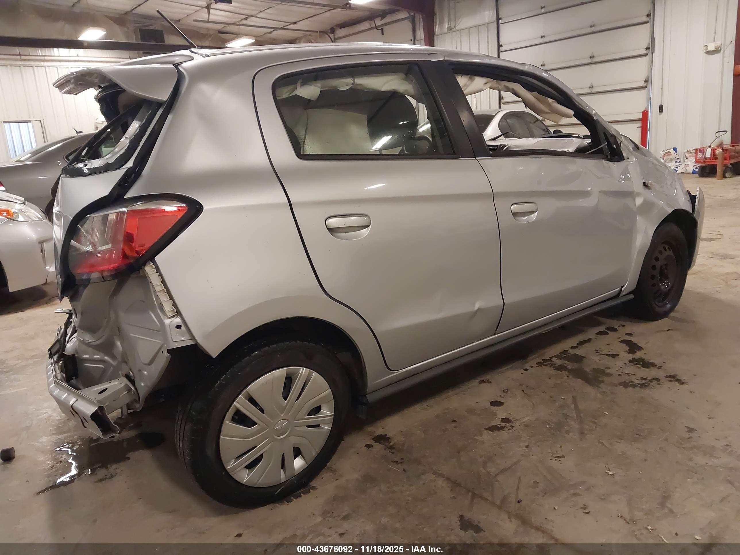 MITSUBISHI MIRAGE image 4