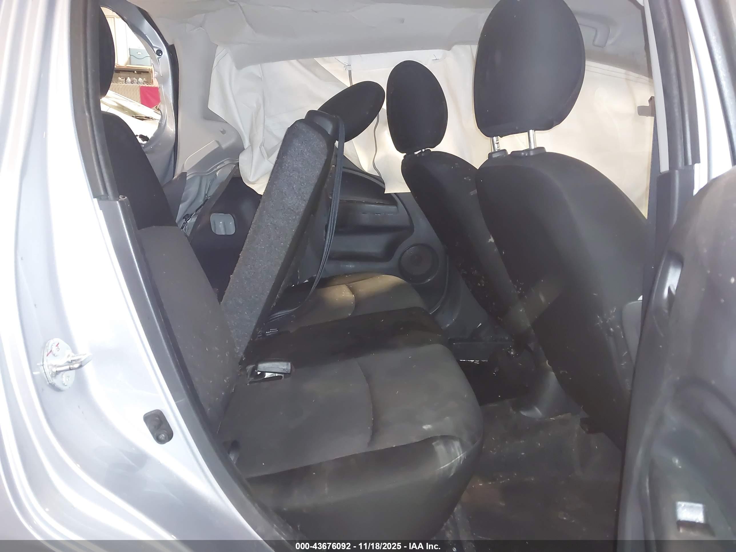 MITSUBISHI MIRAGE image 8