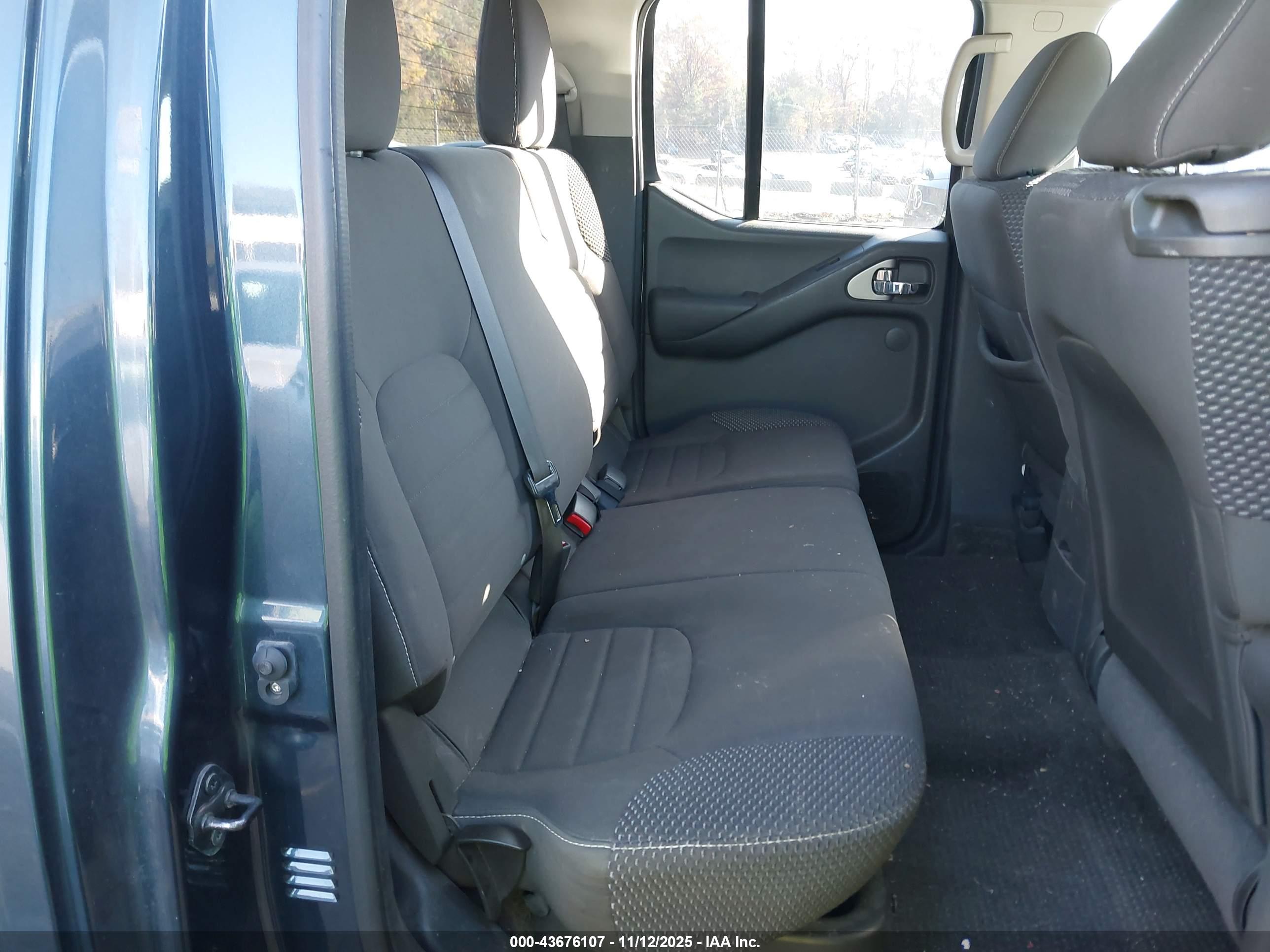 NISSAN FRONTIER image 8