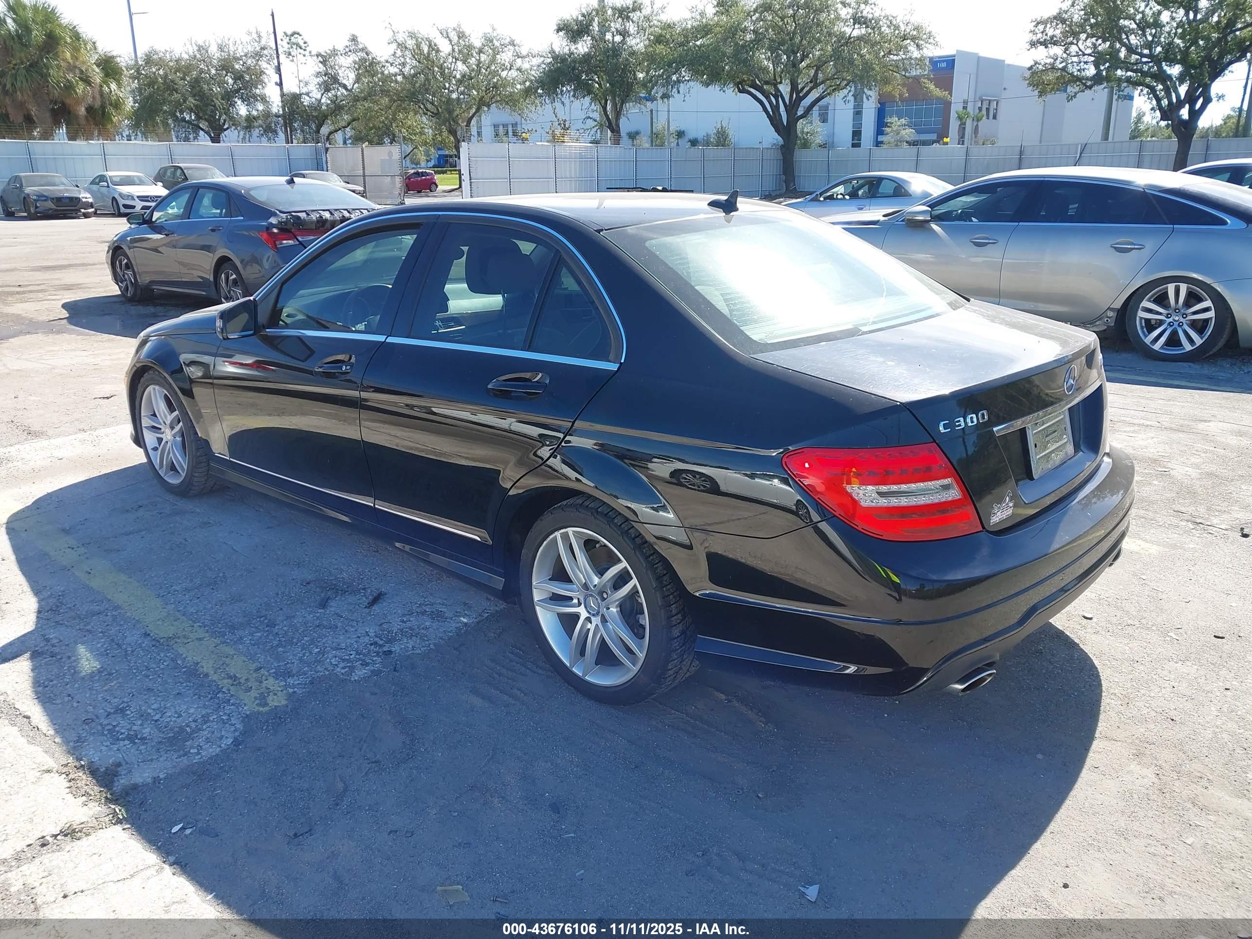 MERCEDES-BENZ C image 3