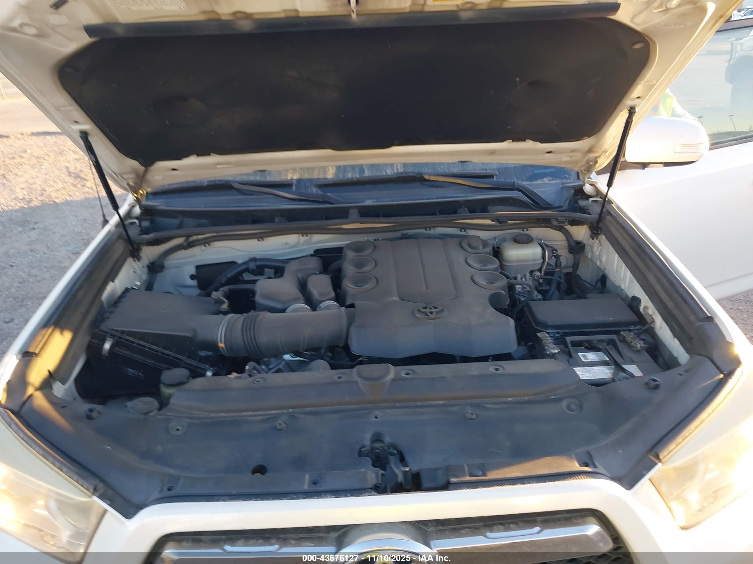 TOYOTA 4RUNNER image 10