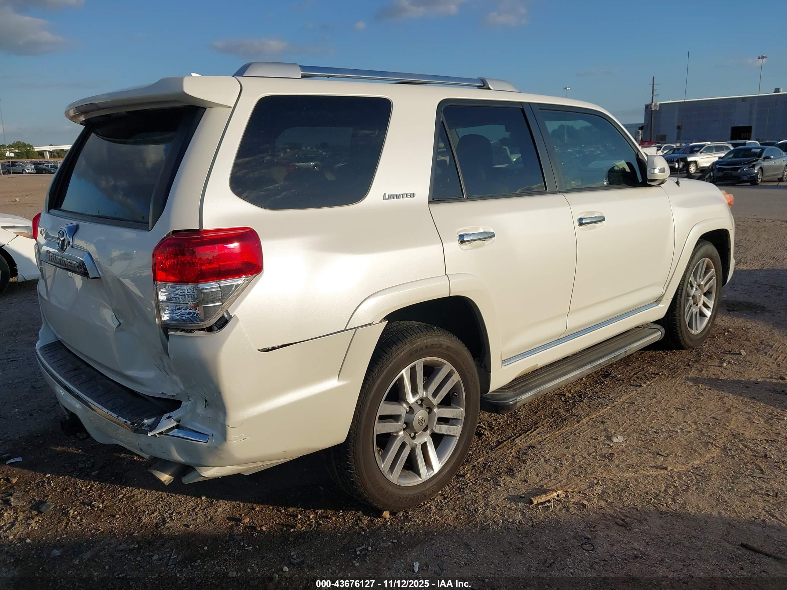 TOYOTA 4RUNNER image 4