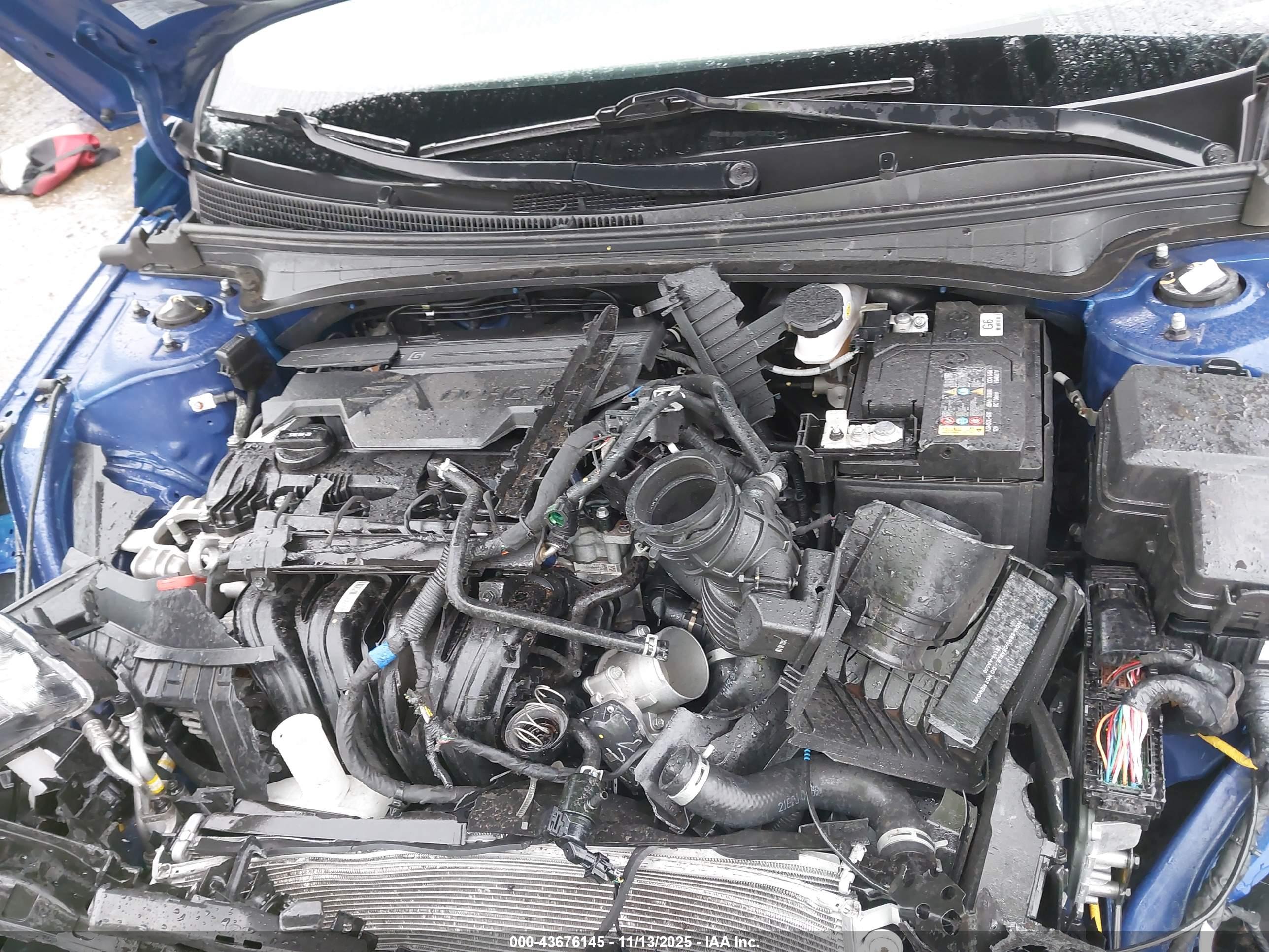 HYUNDAI ELANTRA image 10