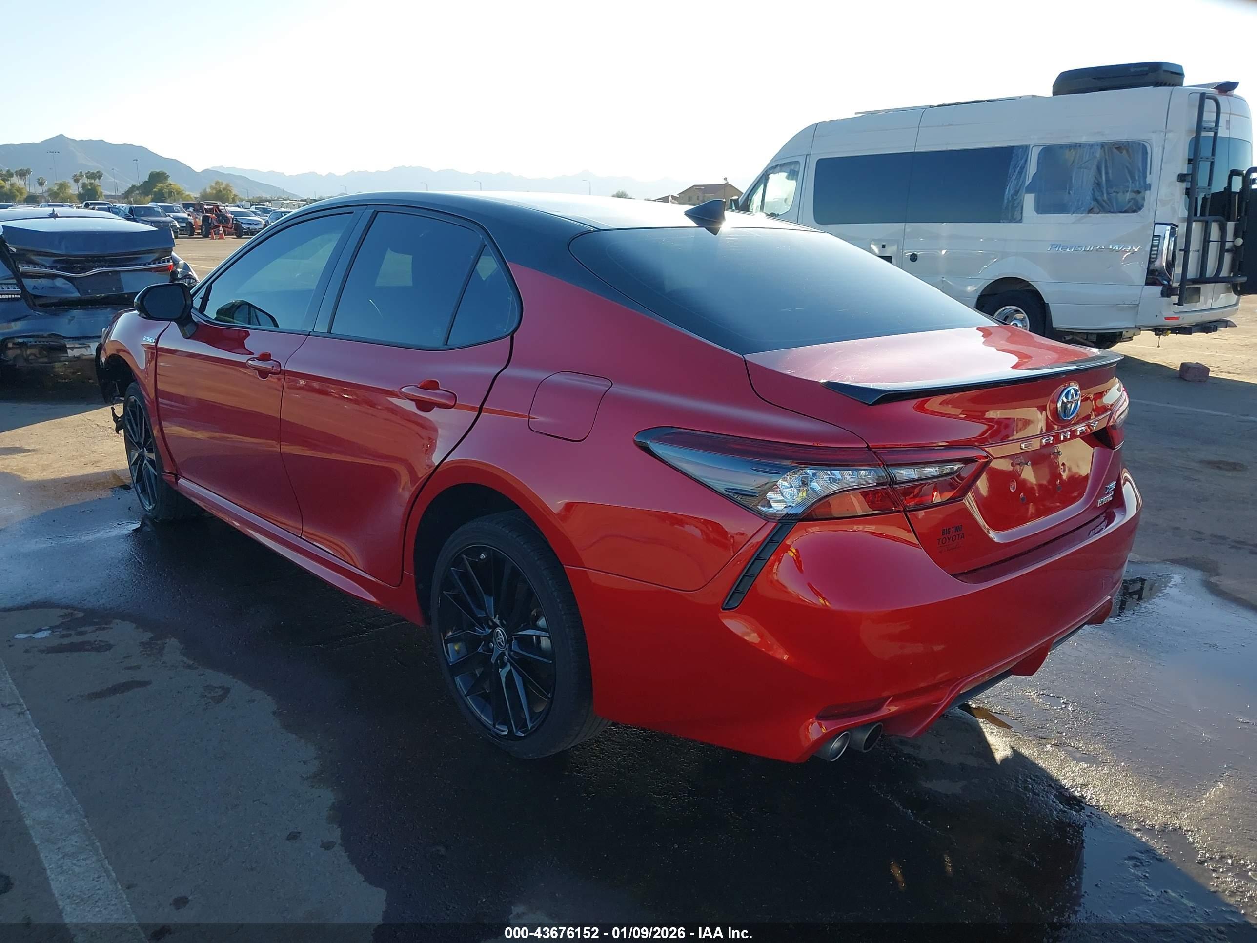 TOYOTA CAMRY image 3