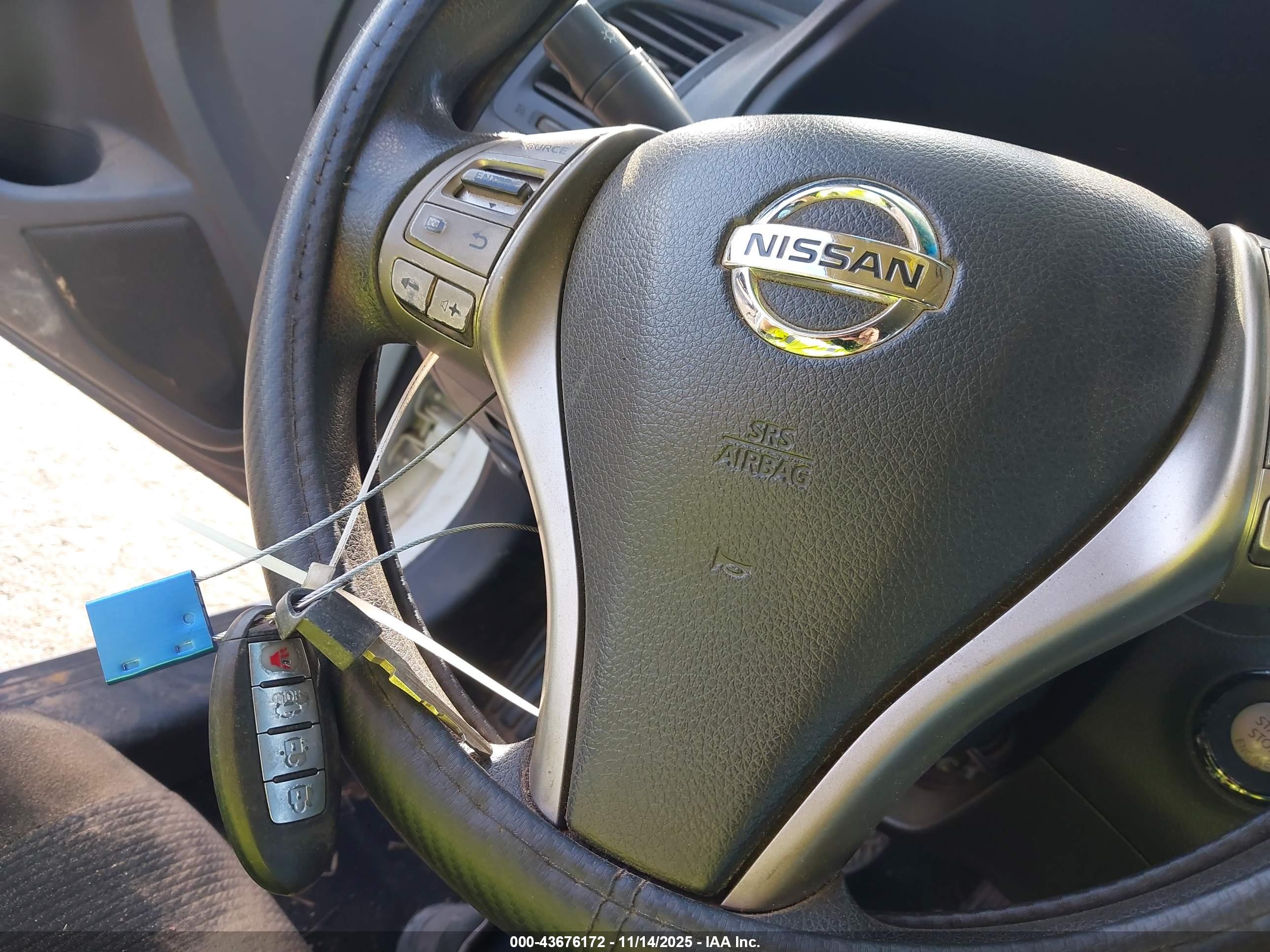 NISSAN ALTIMA image 11