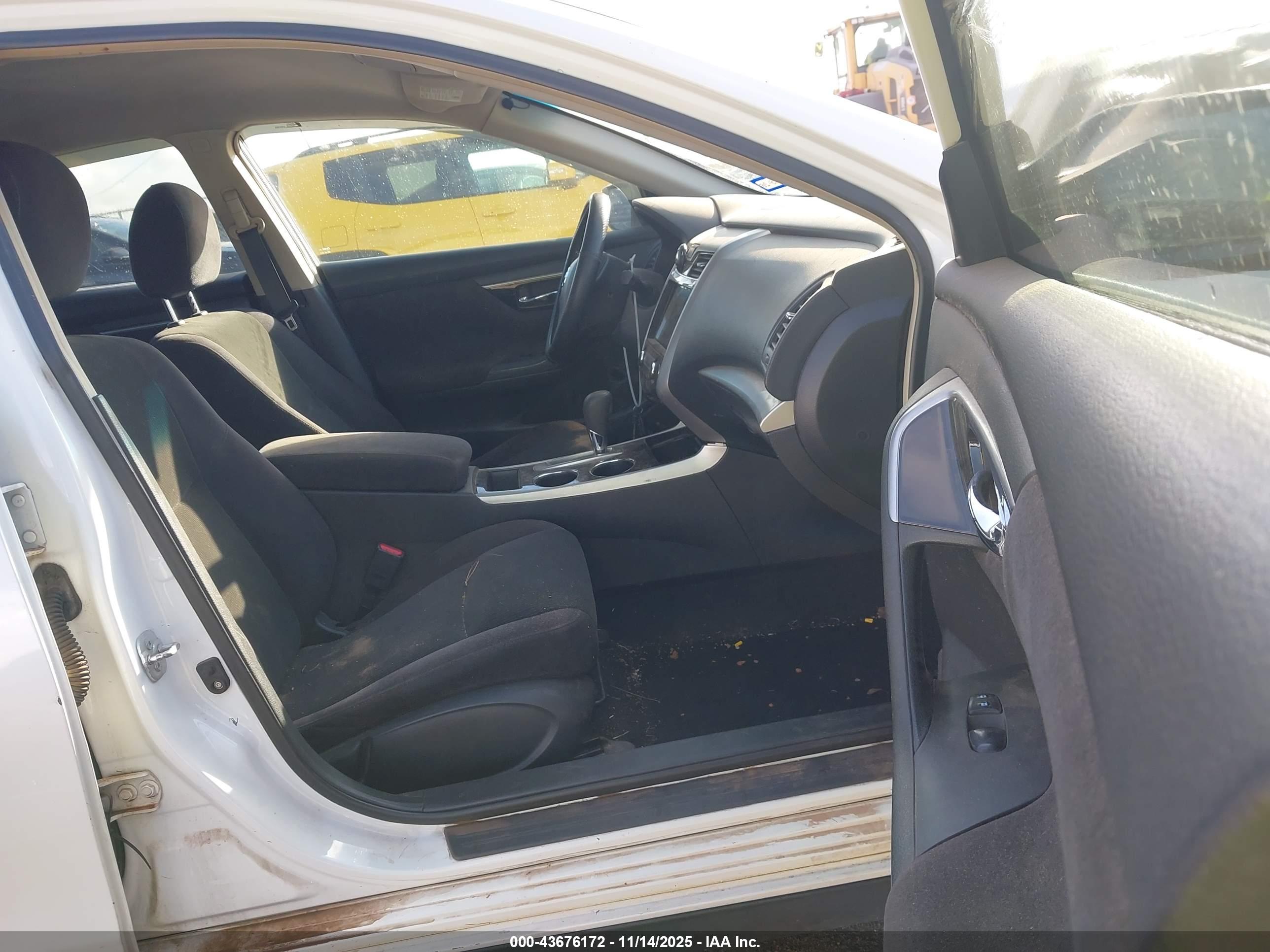 NISSAN ALTIMA image 5
