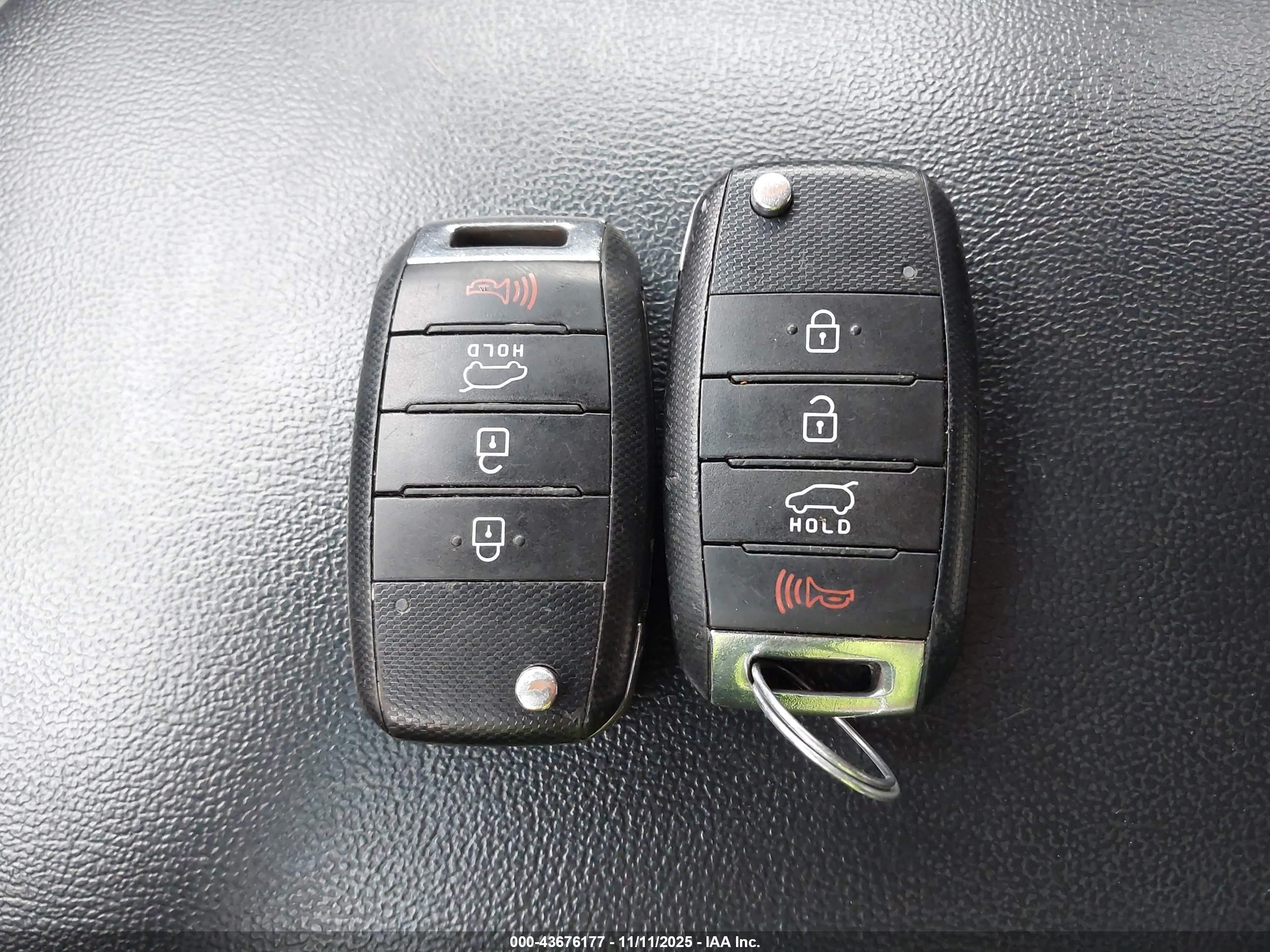 KIA SORENTO image 11