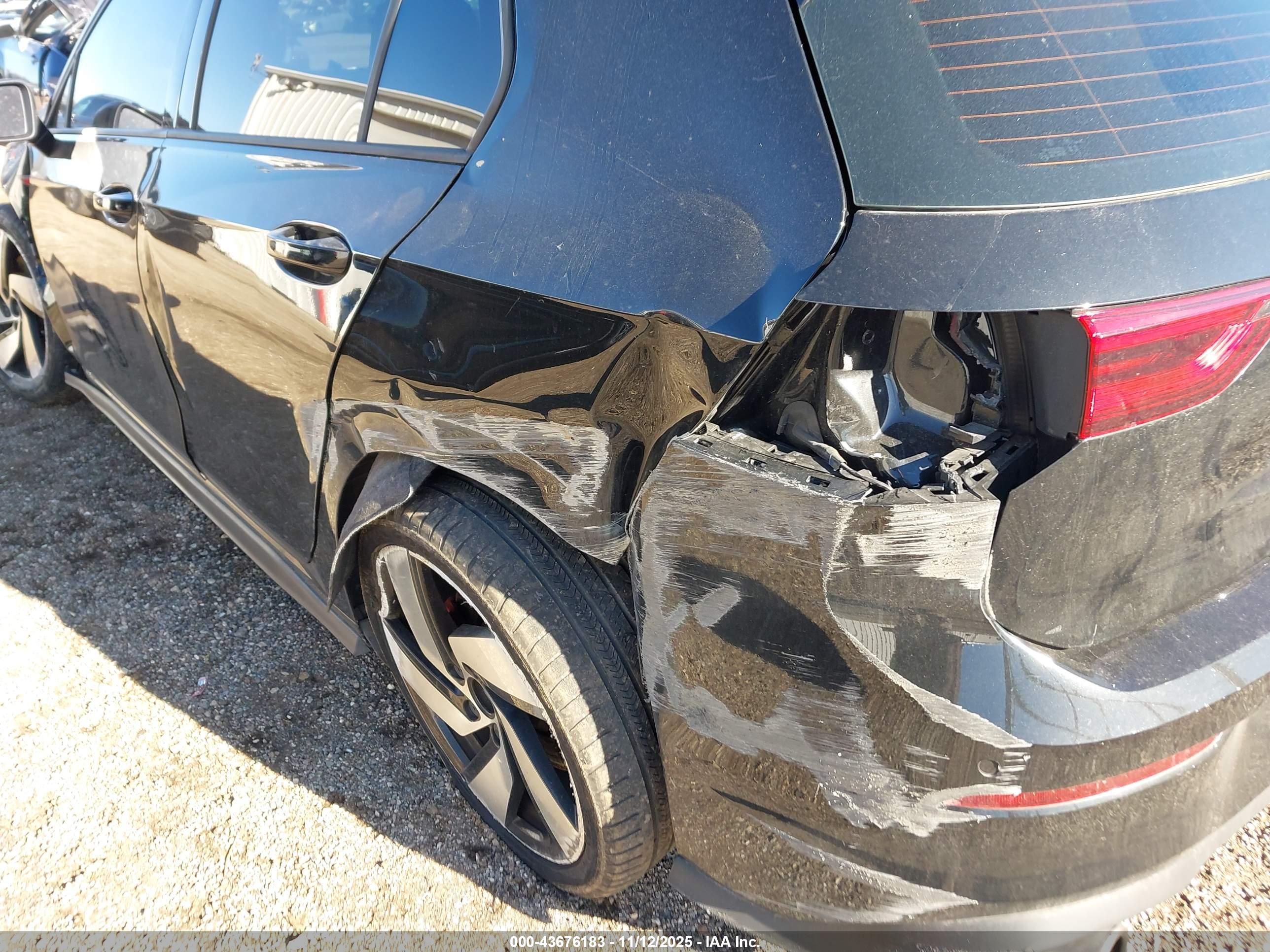 VOLKSWAGEN GOLF image 6