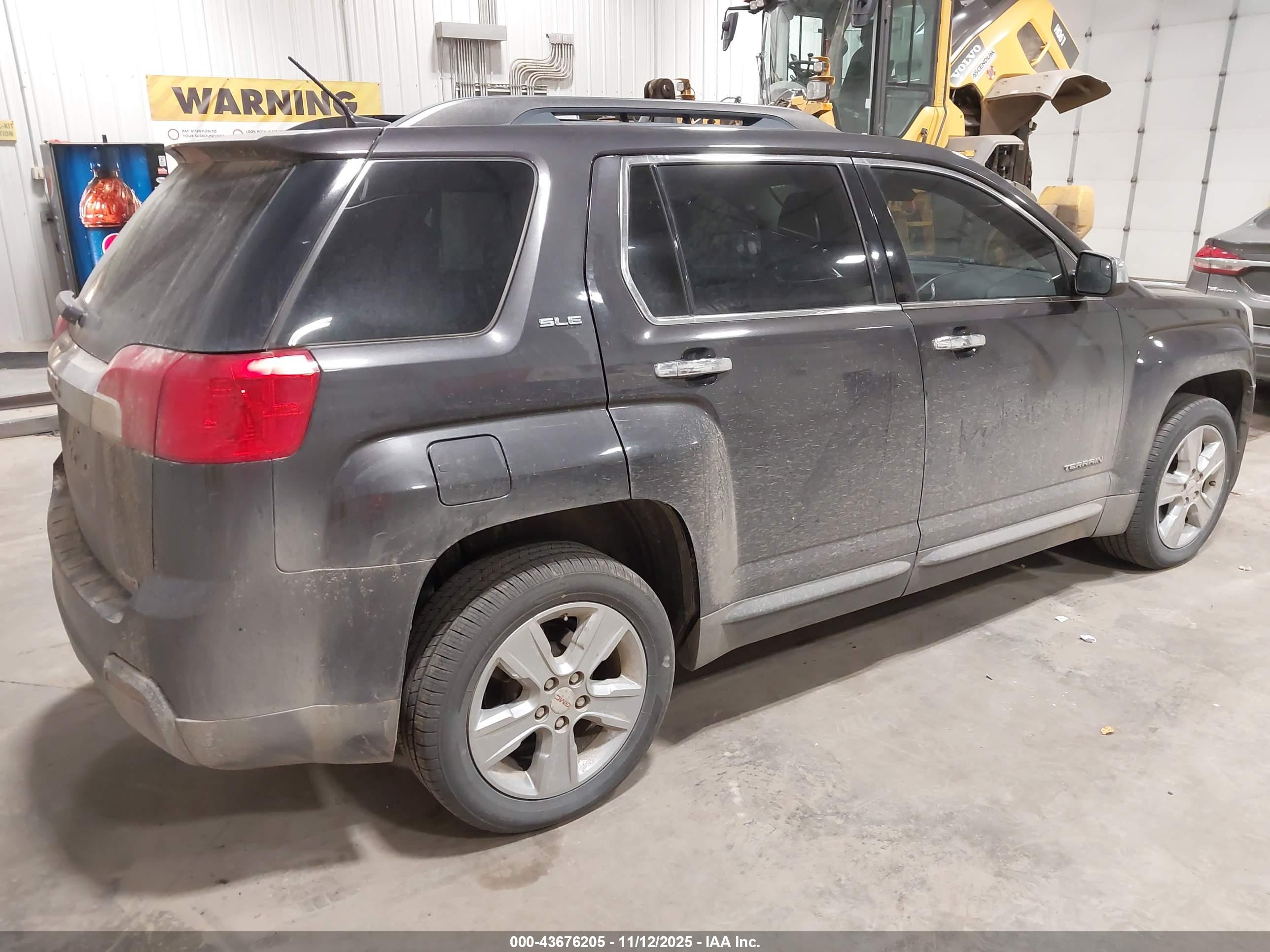 GMC TERRAIN image 4