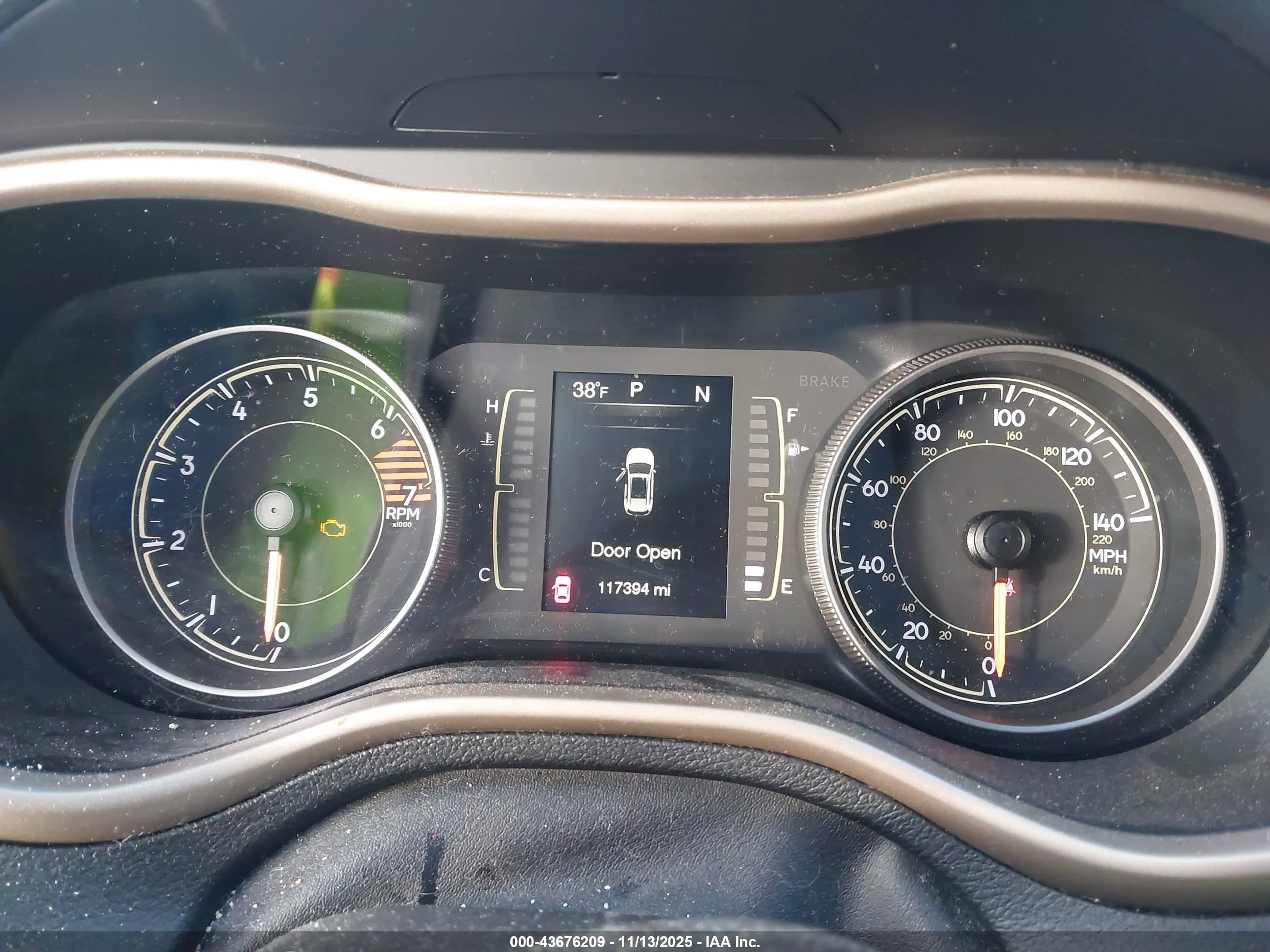 JEEP CHEROKEE image 7
