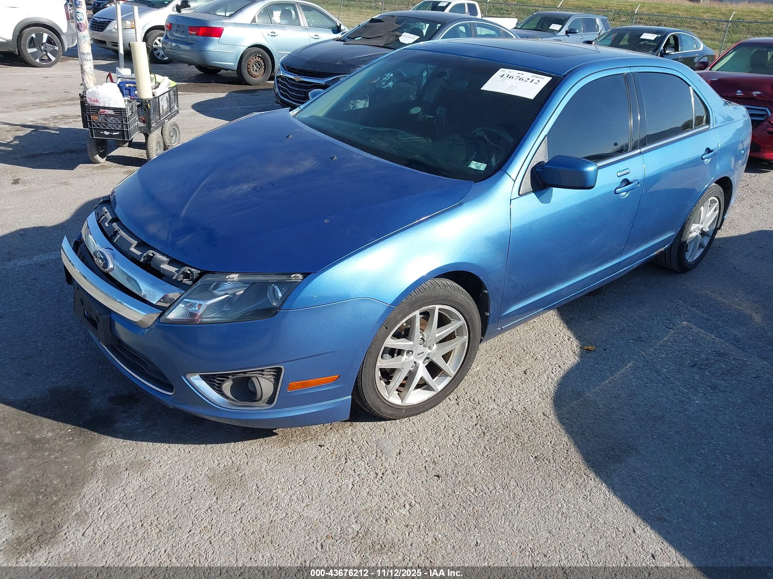 FORD FUSION image 2