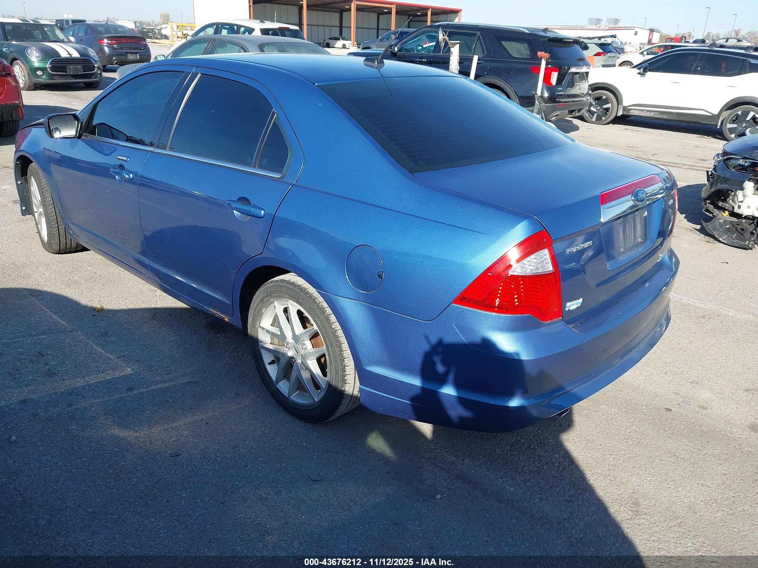 FORD FUSION image 3